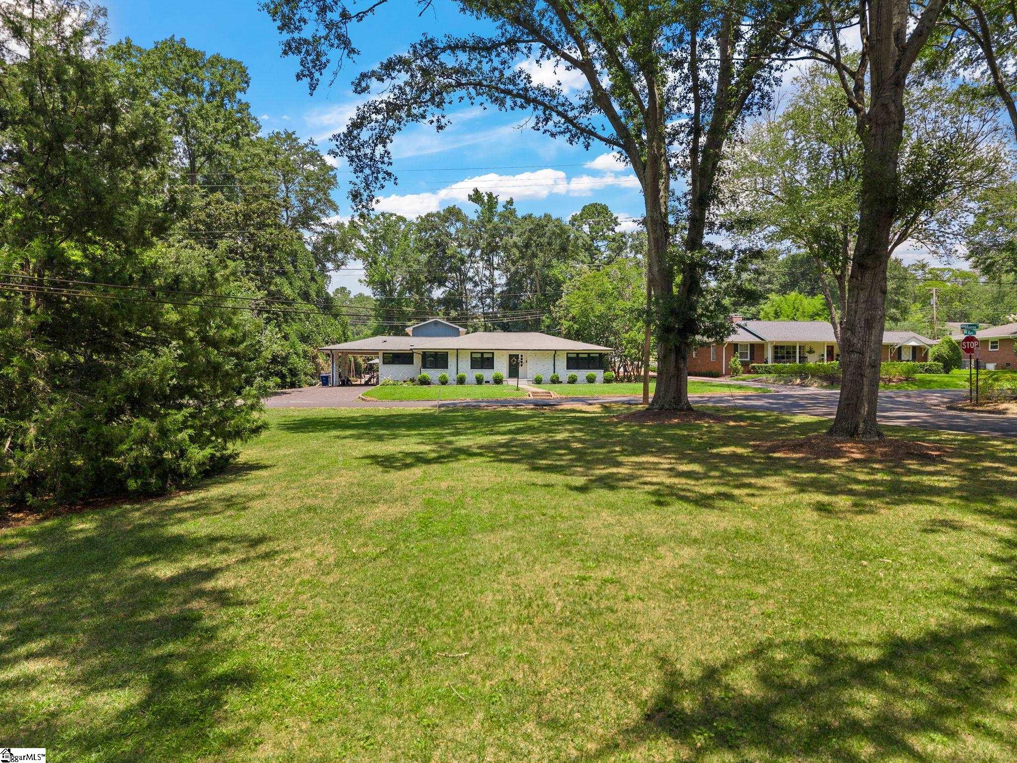 109 Kent Place Spartanburg, SC 29307