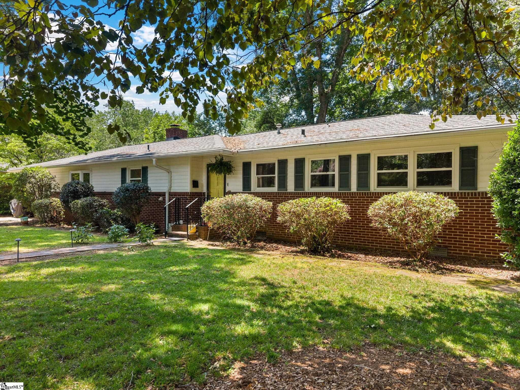 109 Kent Place Spartanburg, SC 29307
