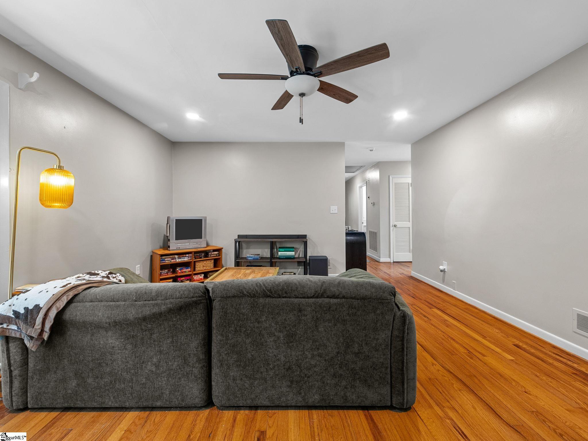 109 Kent Place Spartanburg, SC 29307