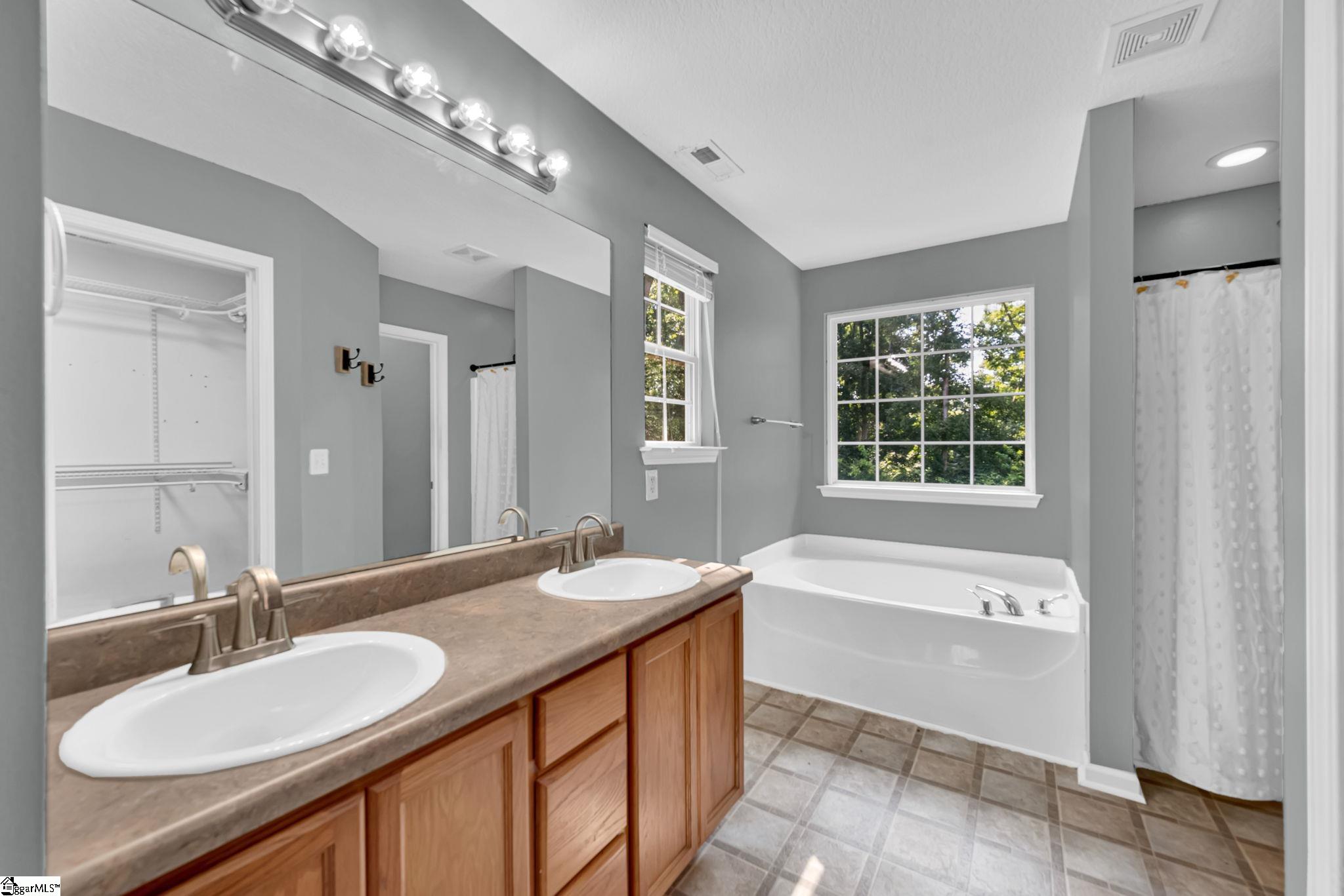 107 Lochenshire Place Belton, SC 29627