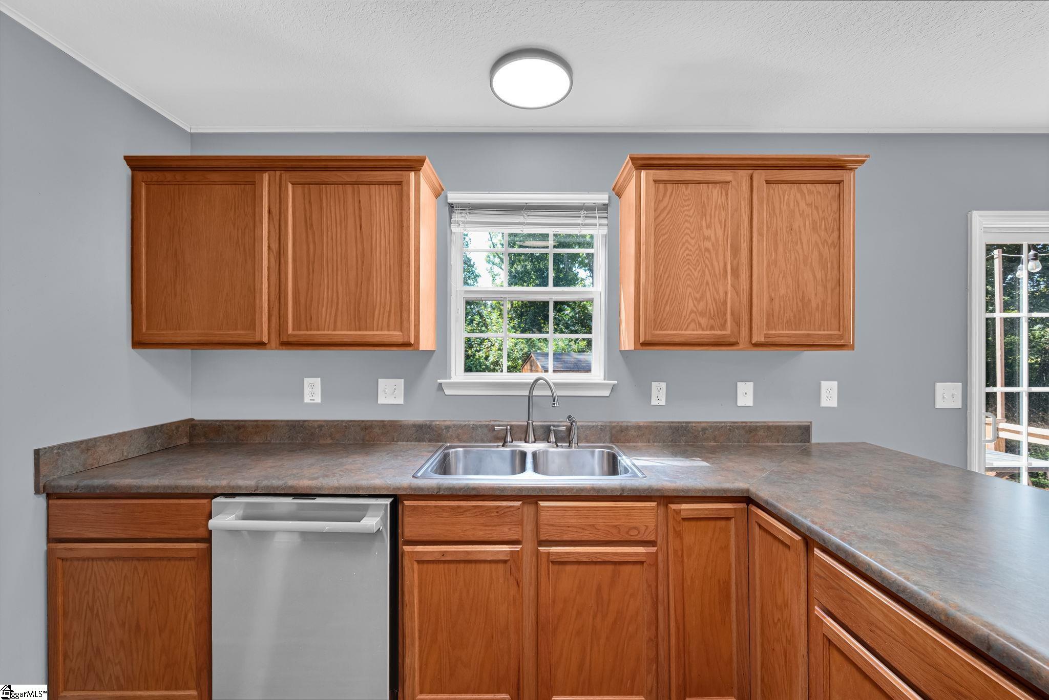 107 Lochenshire Place Belton, SC 29627