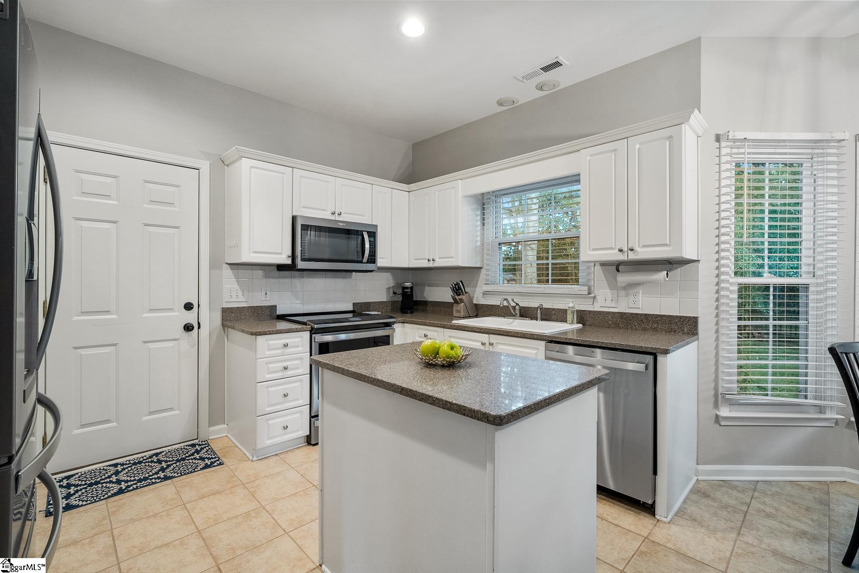 9 Summer Hill Road Simpsonville, SC 29681