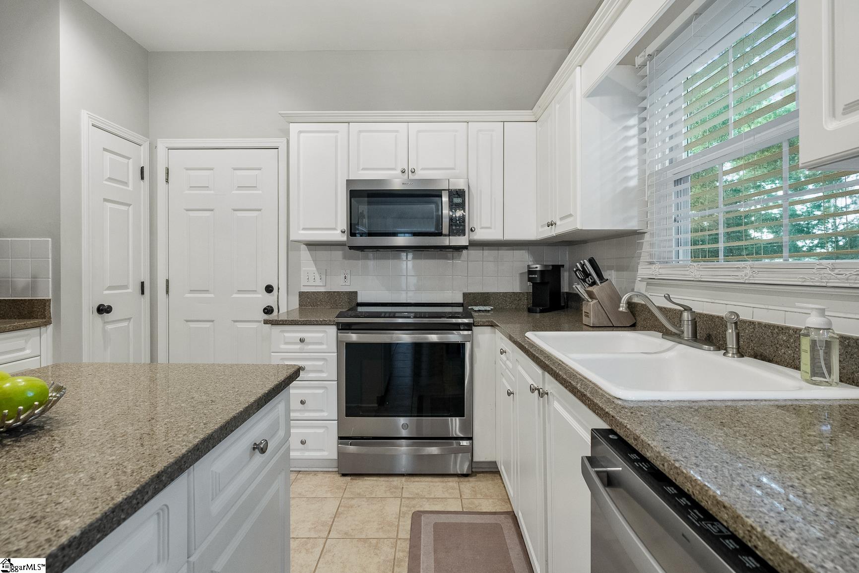 9 Summer Hill Road Simpsonville, SC 29681