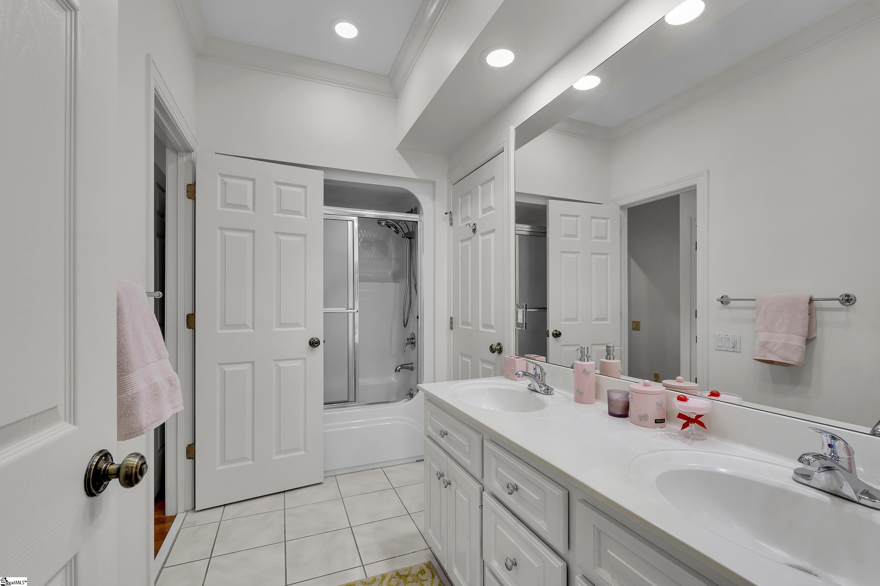 116 Sleepy Hollow Lane Spartanburg, SC 29306