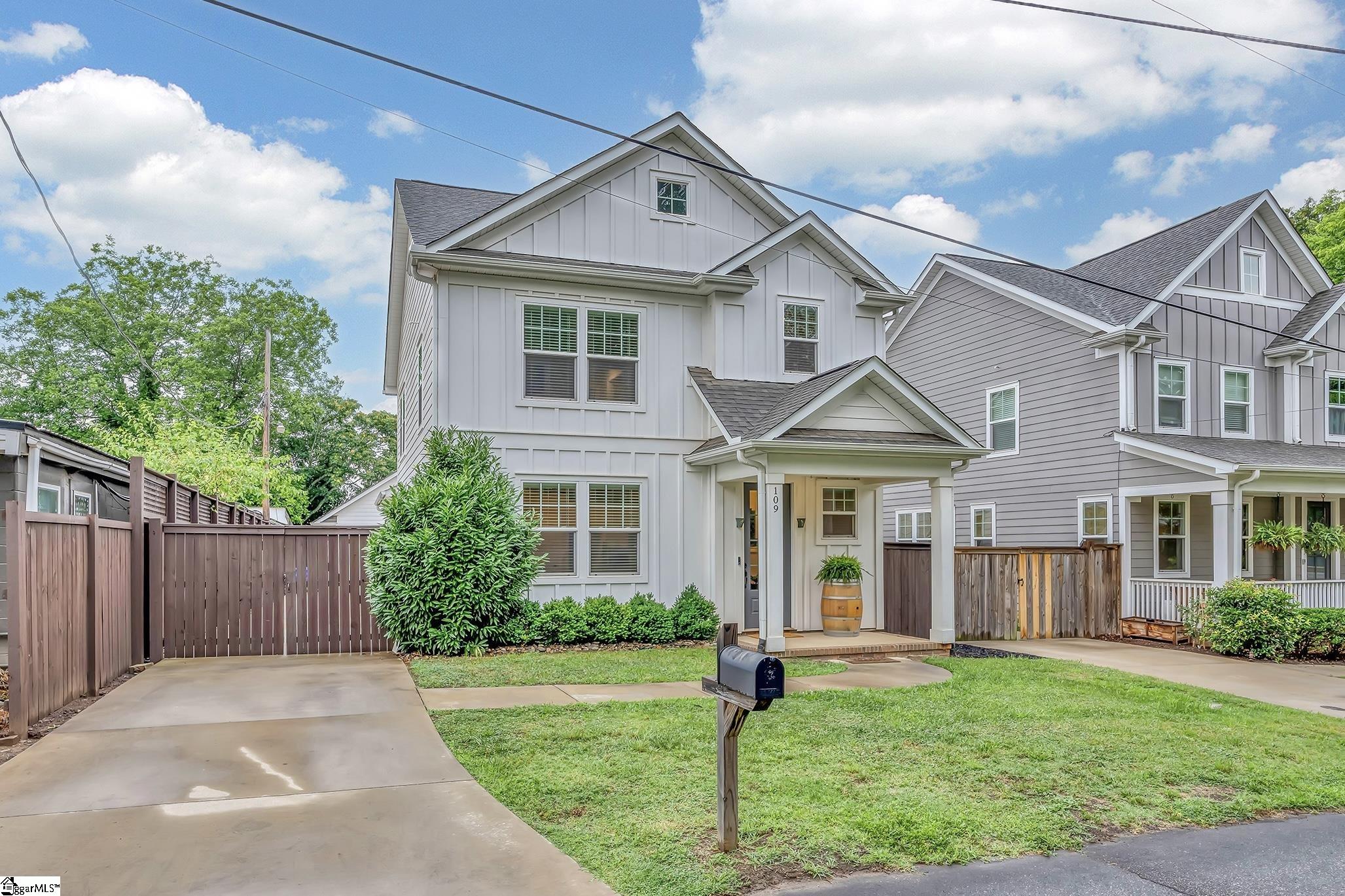 109 David Street Greenville, SC 29609