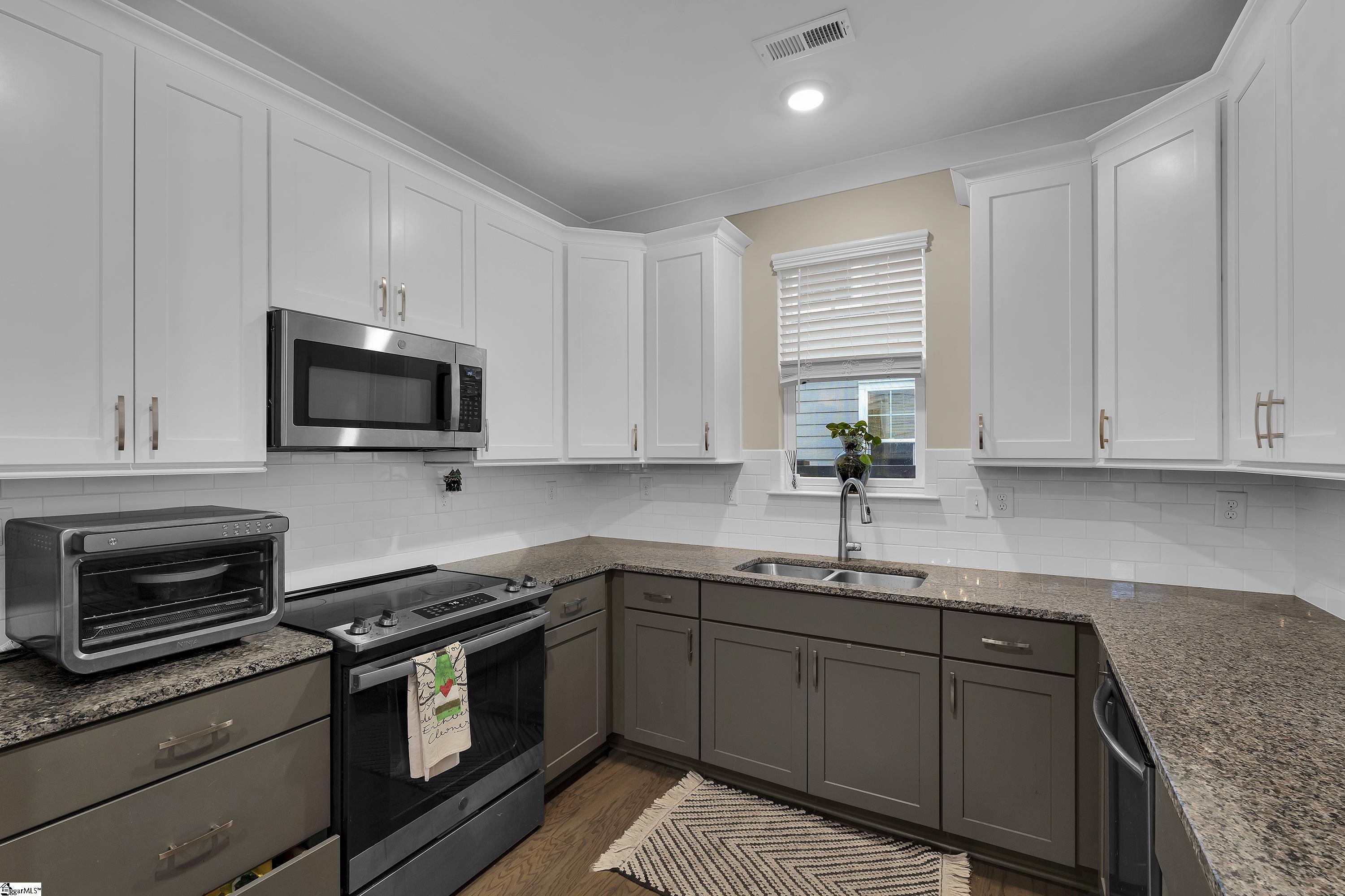 109 David Street Greenville, SC 29609