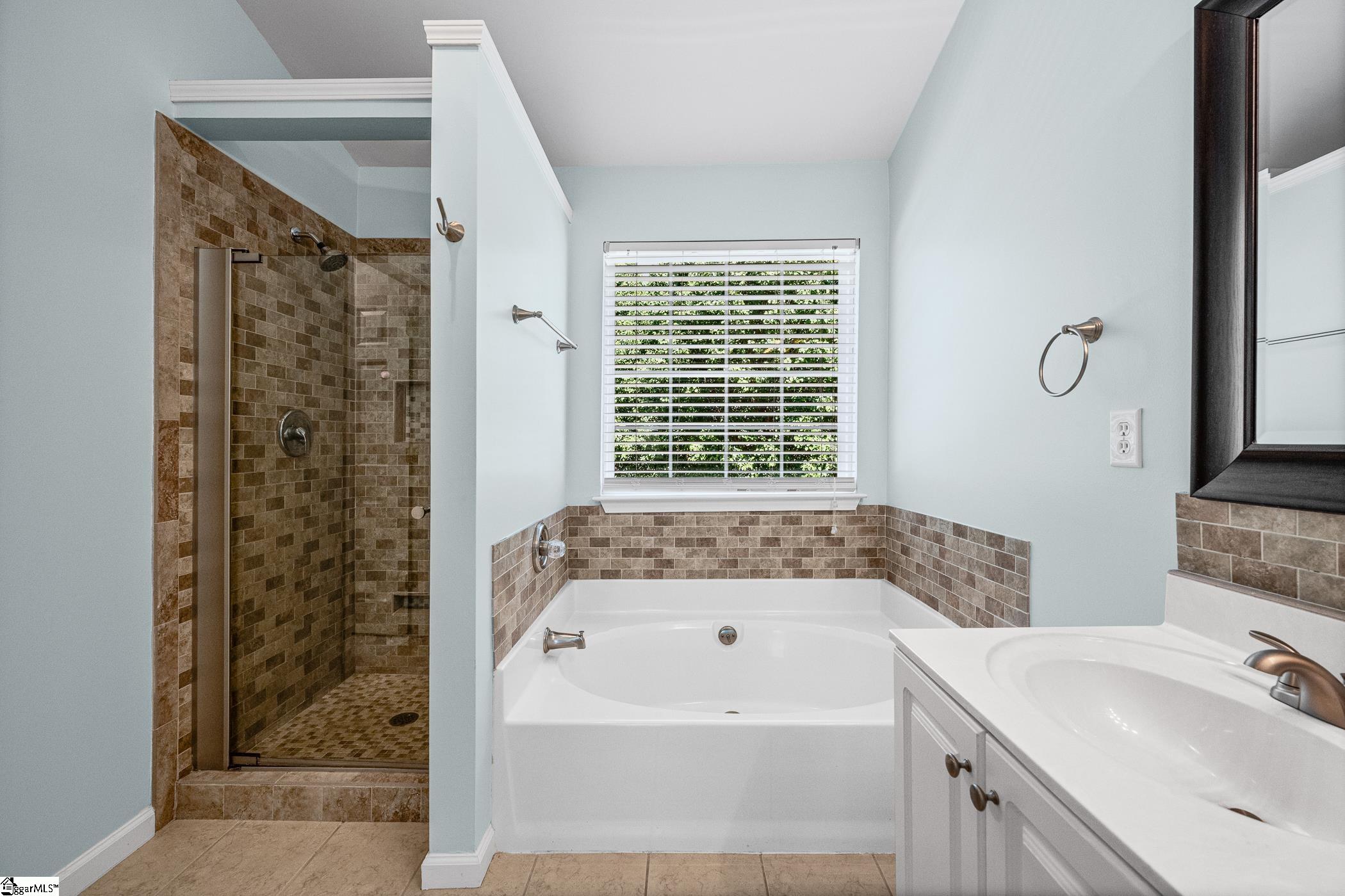 100 Northcliff Way Greenville, SC 29617-6173