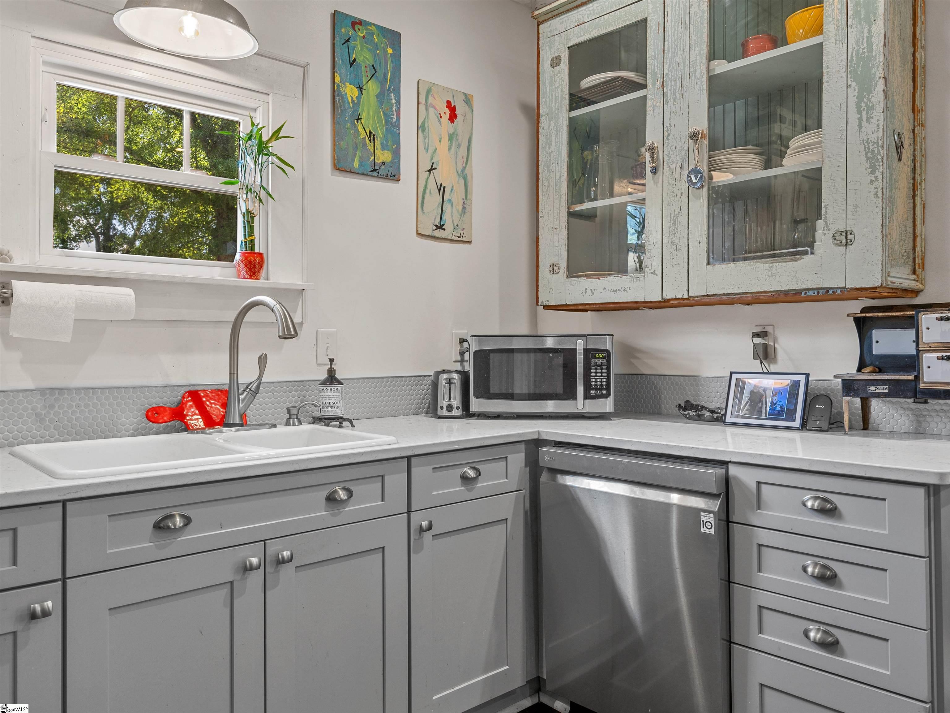 409 N Howard Avenue Landrum, SC 29356