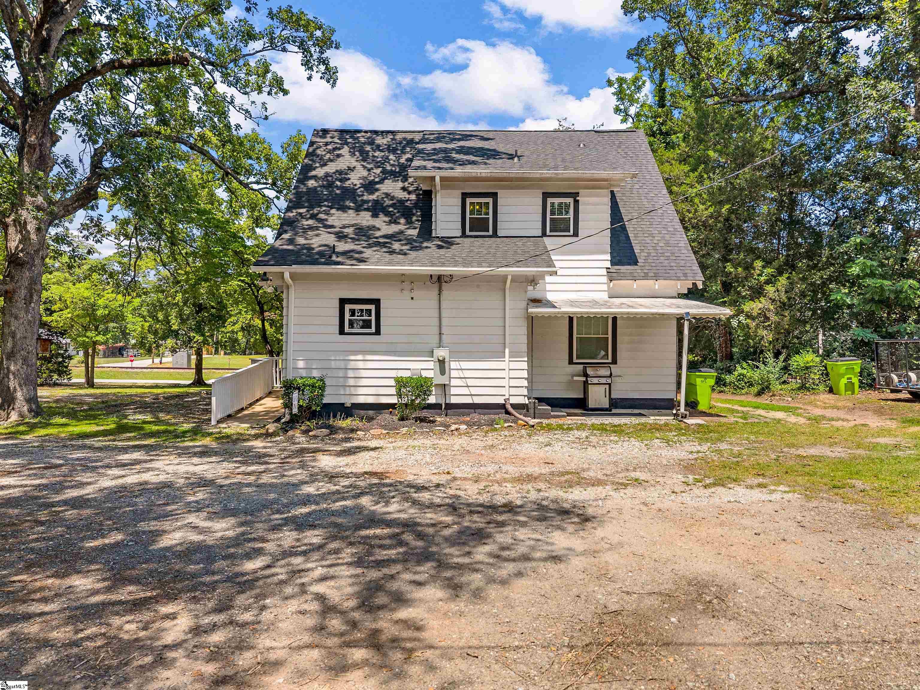 409 N Howard Avenue Landrum, SC 29356