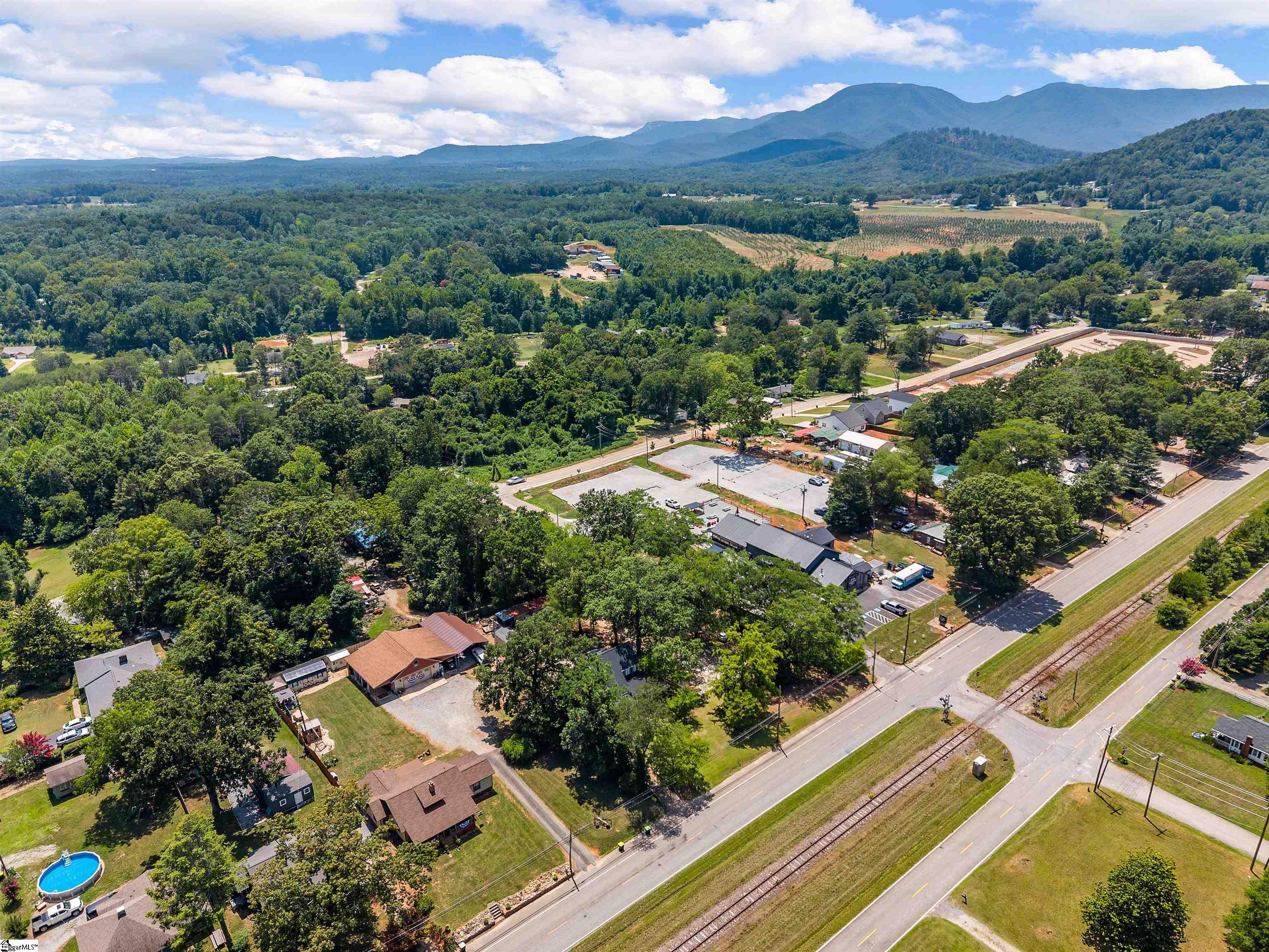409 N Howard Avenue Landrum, SC 29356