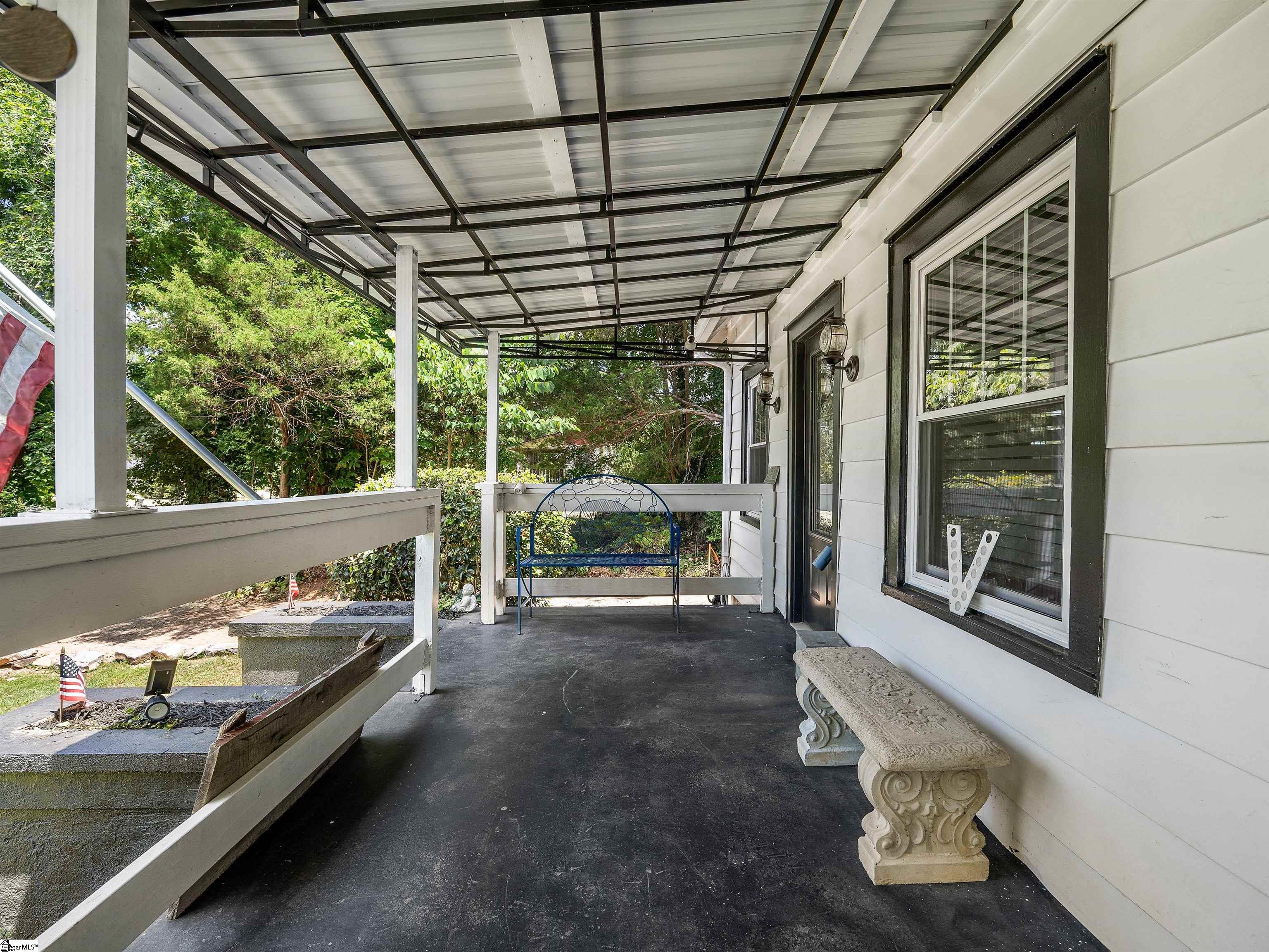 409 N Howard Avenue Landrum, SC 29356