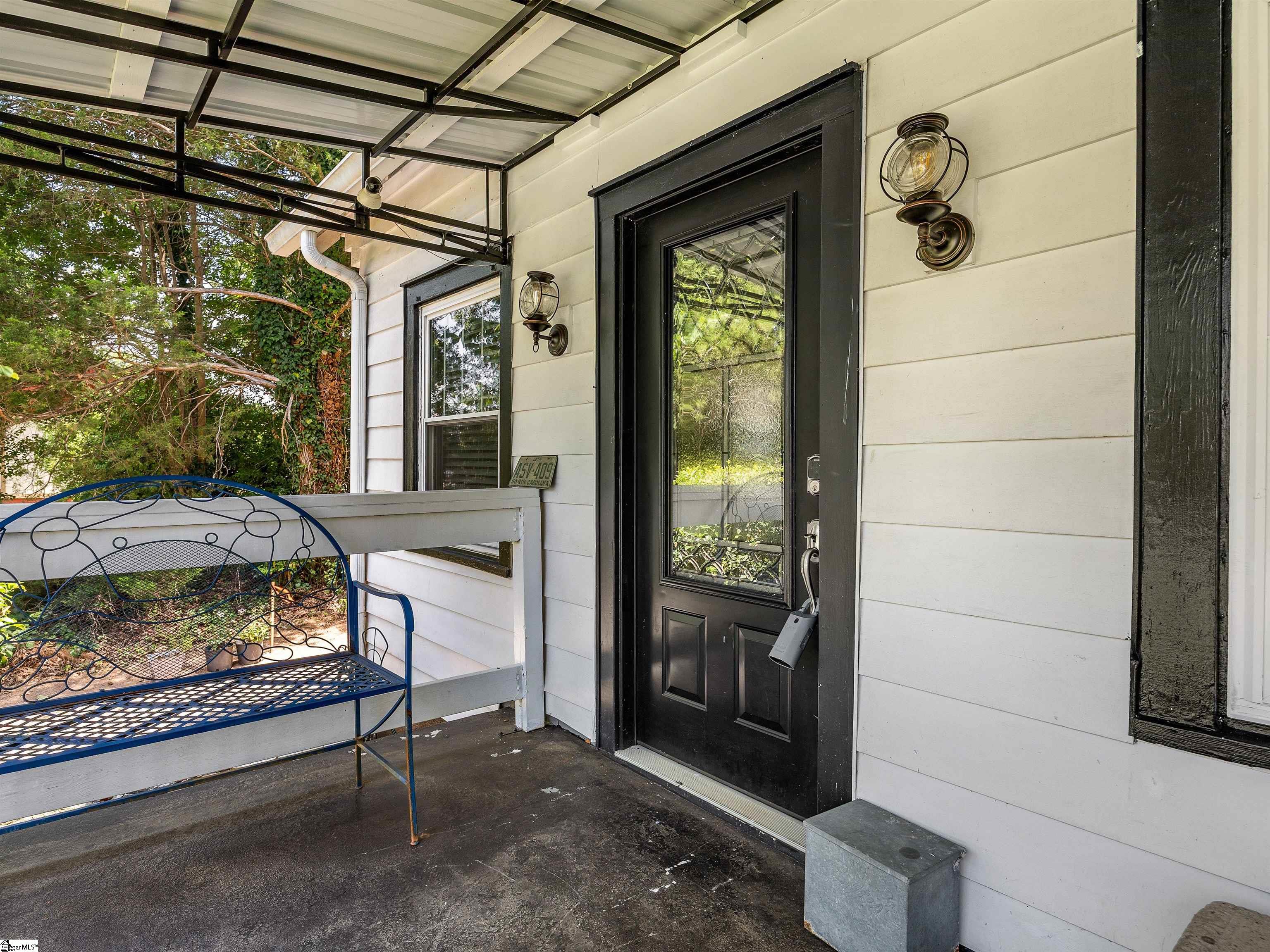 409 N Howard Avenue Landrum, SC 29356