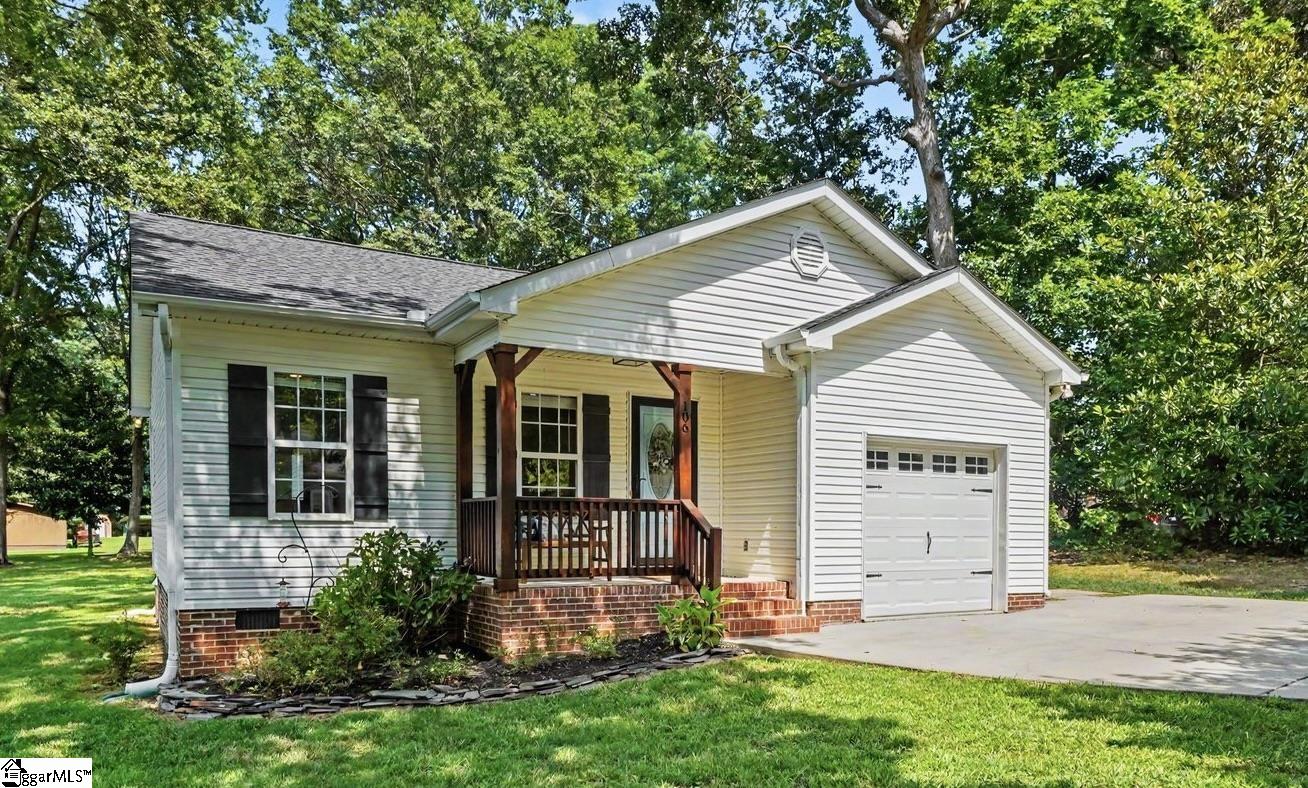 106 Lilly Street Simpsonville, SC 29681