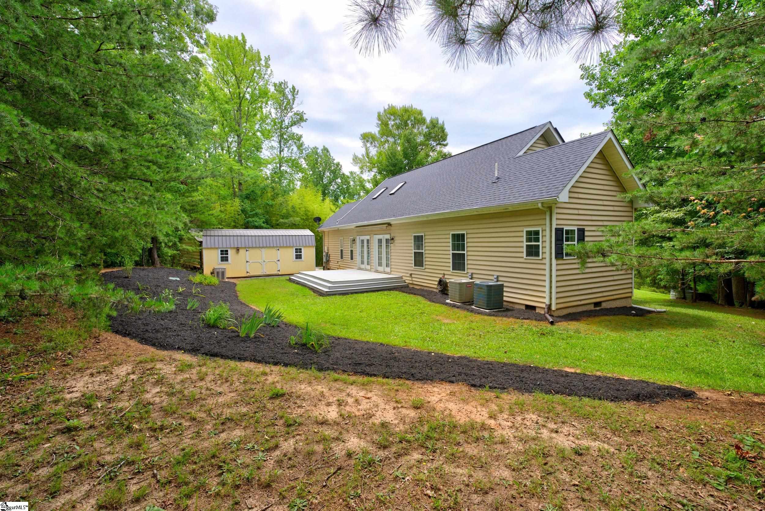 748 N Elm Avenue Landrum, SC 29356-9722