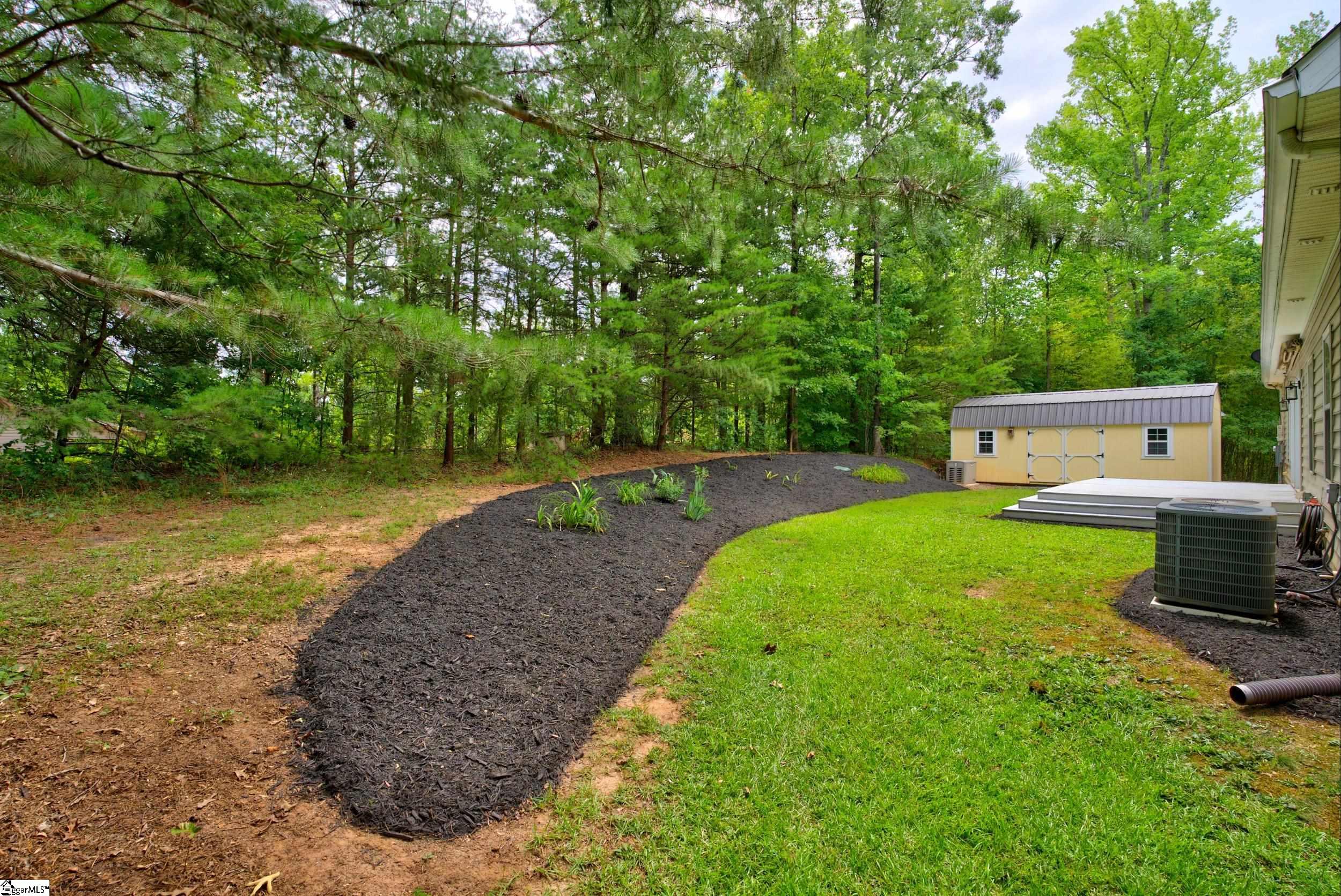 748 N Elm Avenue Landrum, SC 29356-9722