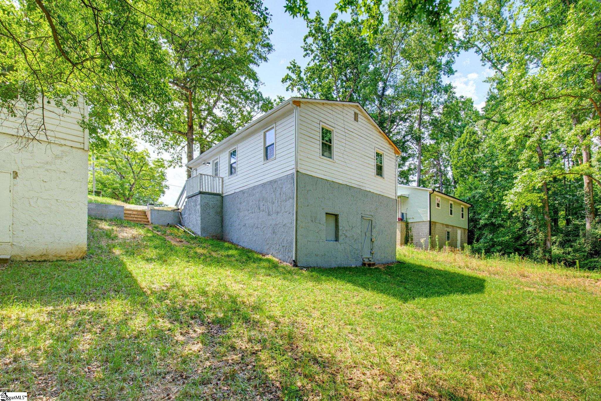 705 W Georgia Street Woodruff, SC 29388