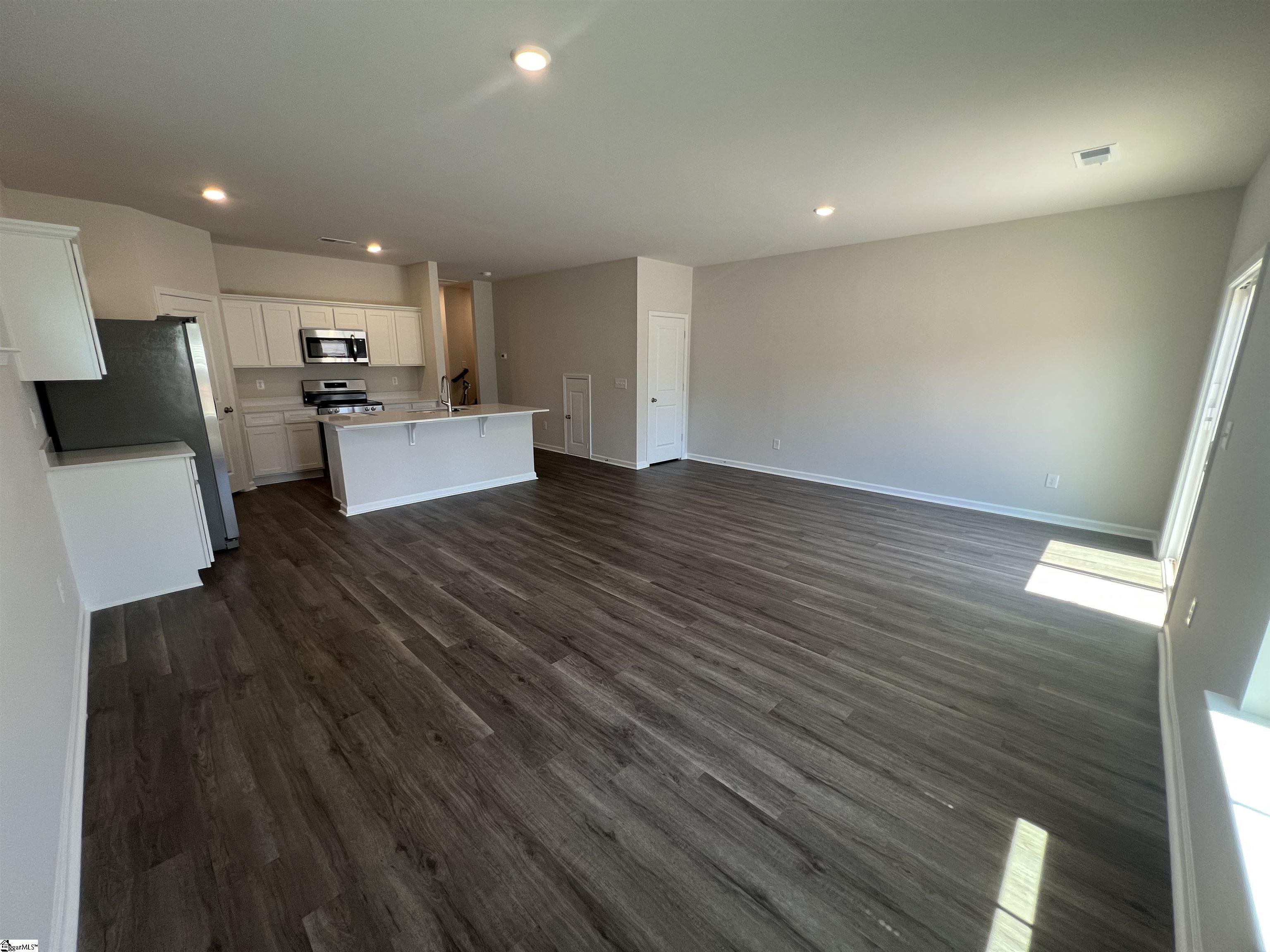726 Camperdown Way Spartanburg, SC 29301