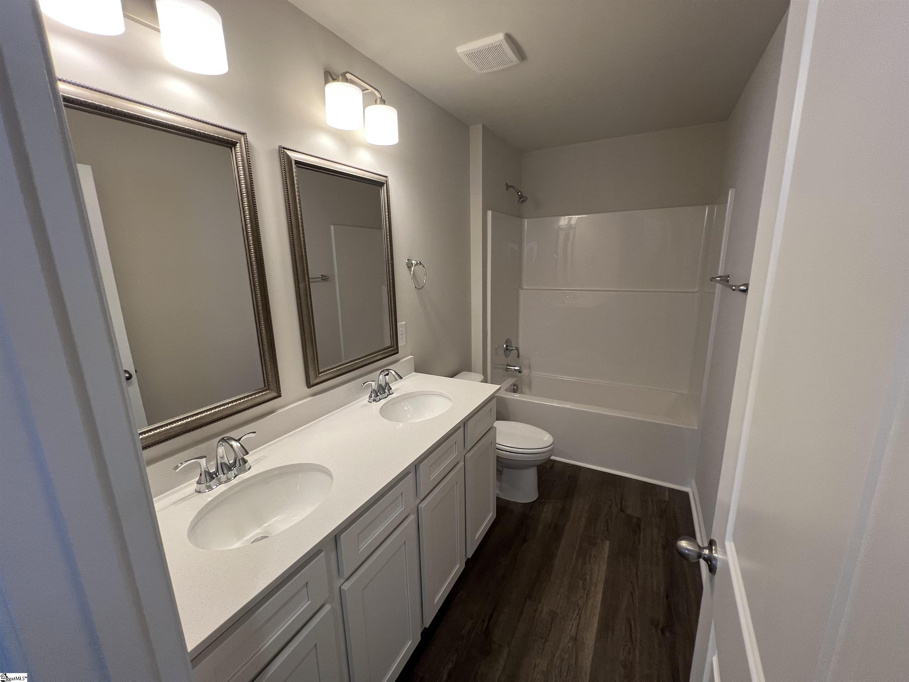 726 Camperdown Way Spartanburg, SC 29301