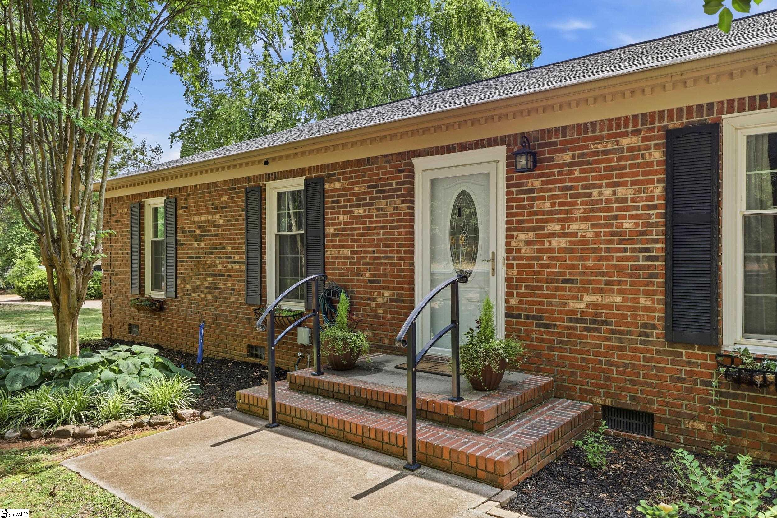 54 Blacks Drive Greenville, SC 29615