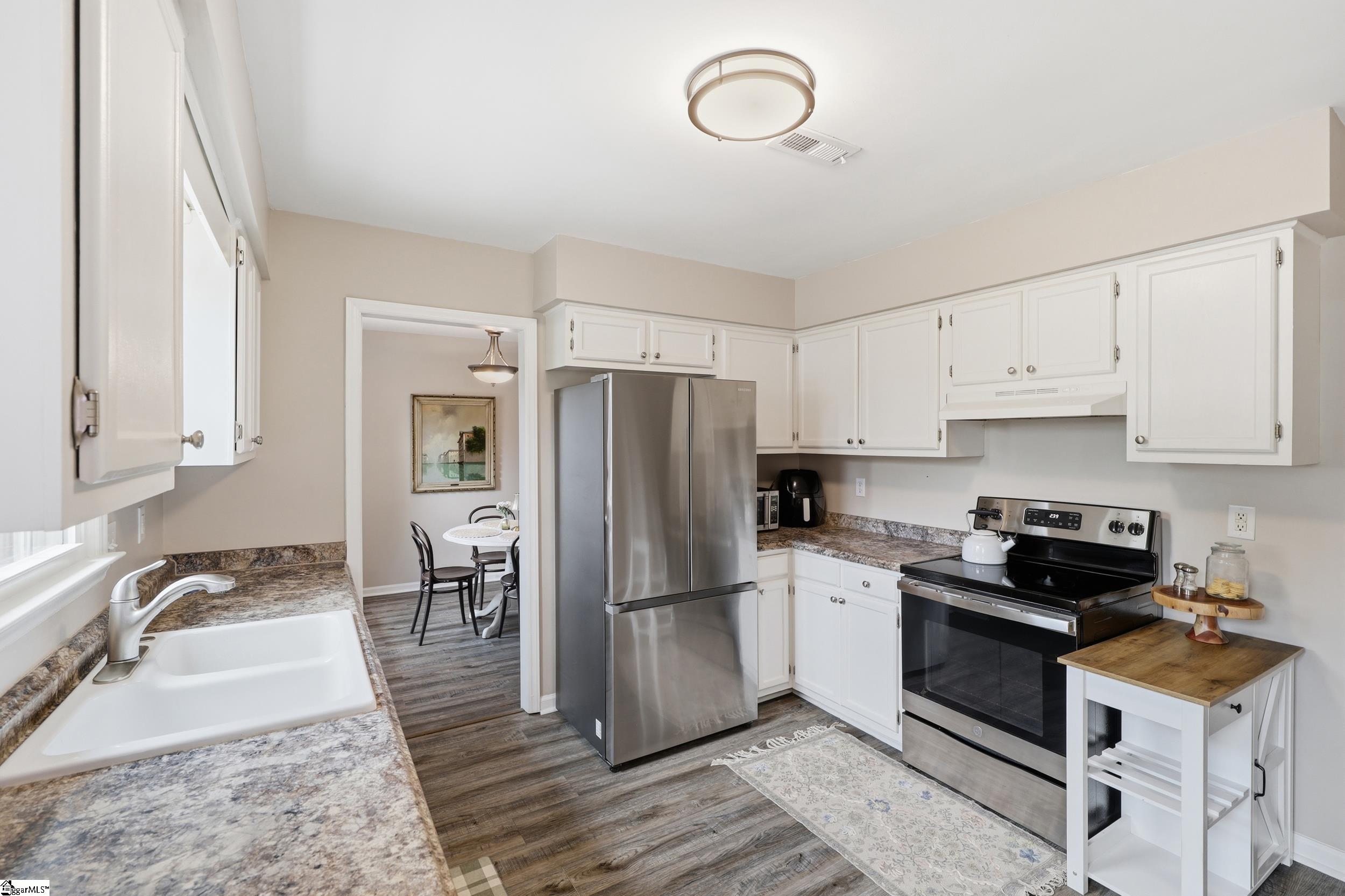 54 Blacks Drive Greenville, SC 29615