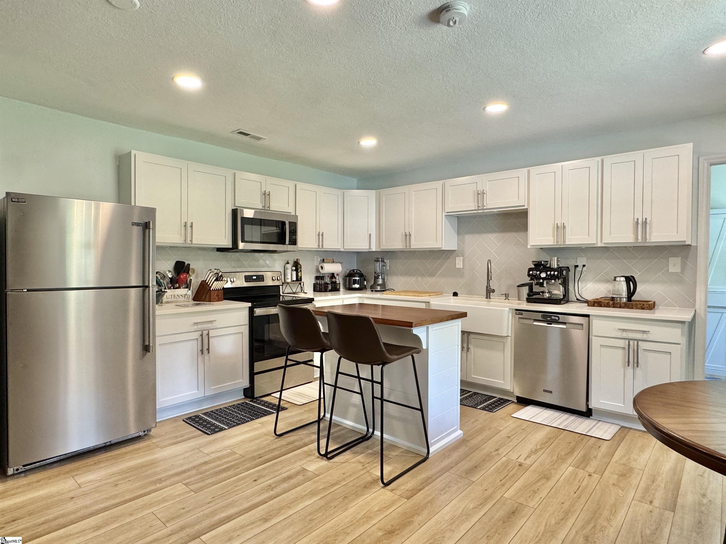 159 Country Creek Drive Pickens, SC 29671