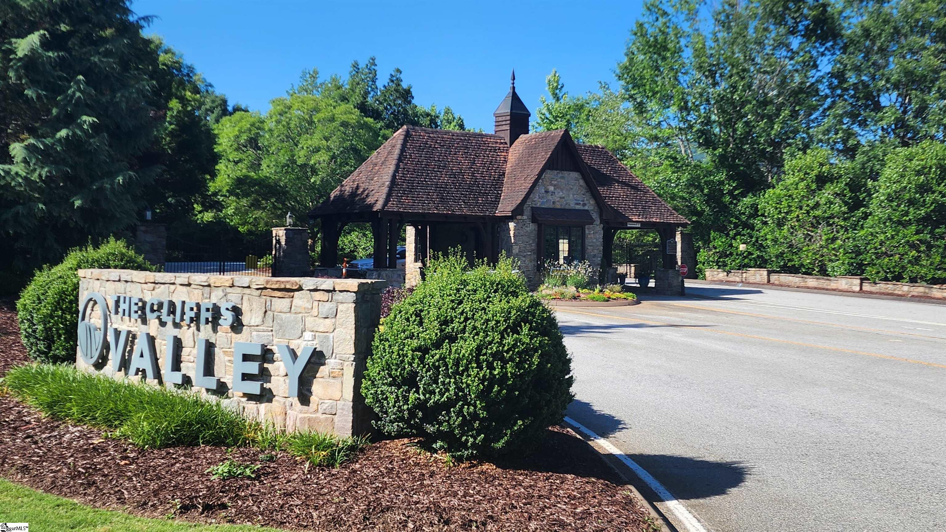 2 Timbers Edge Way Travelers Rest, SC 29690