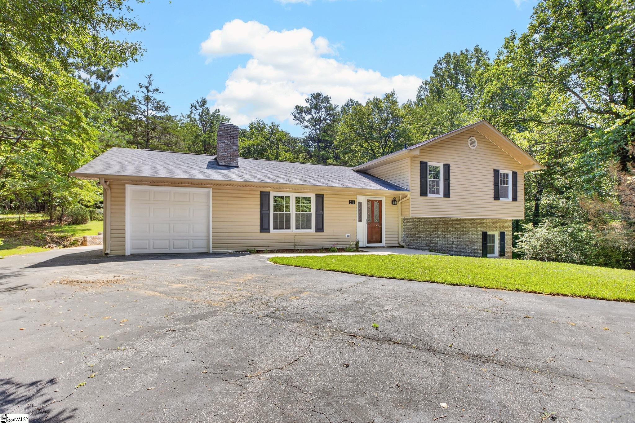 515 Hartwell Drive Seneca, SC 29672