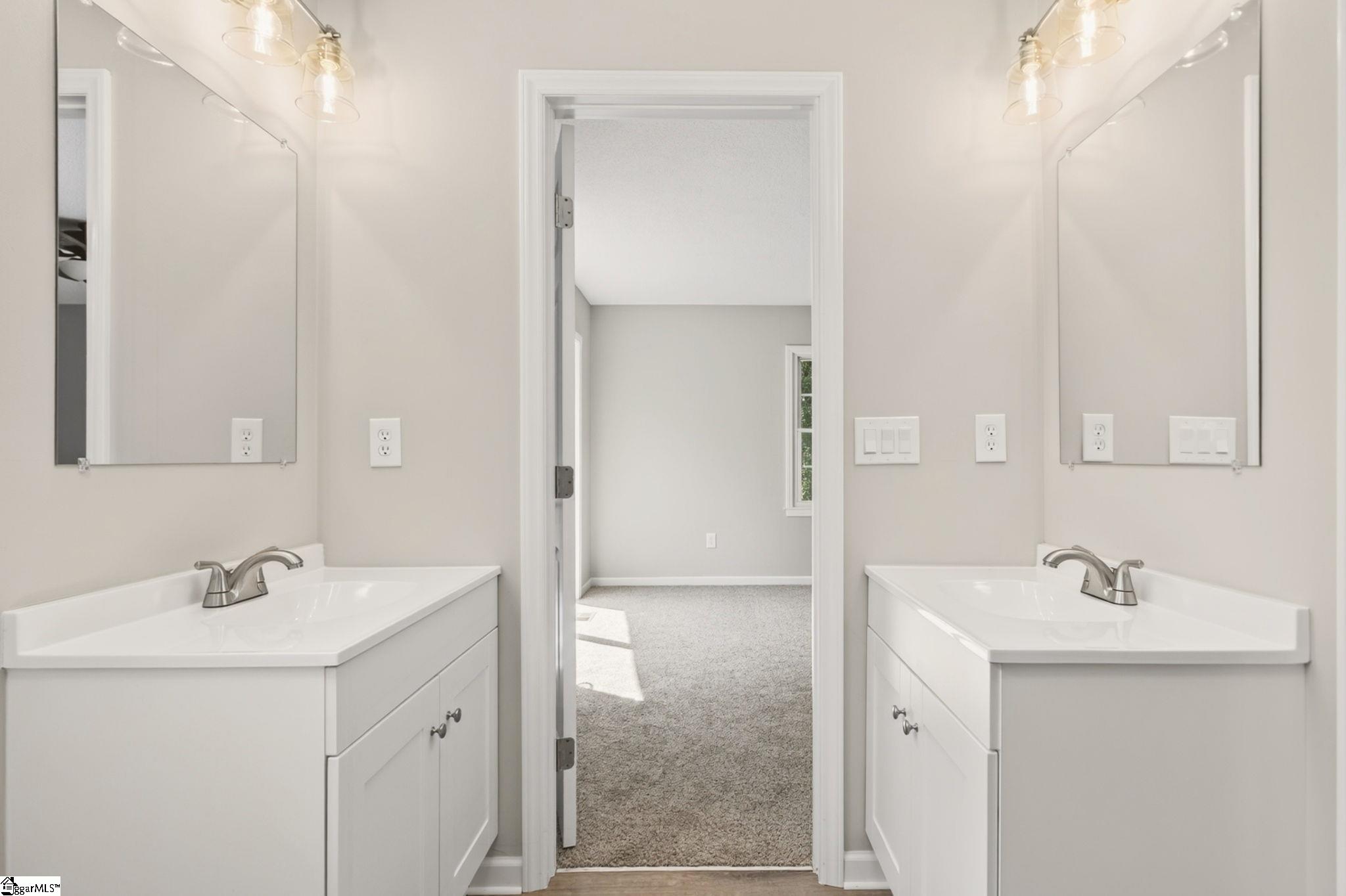 515 Hartwell Drive Seneca, SC 29672