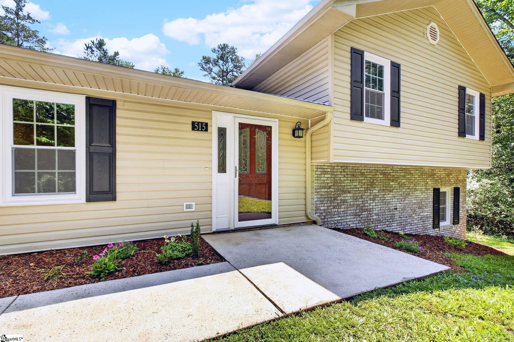 515 Hartwell Drive Seneca, SC 29672