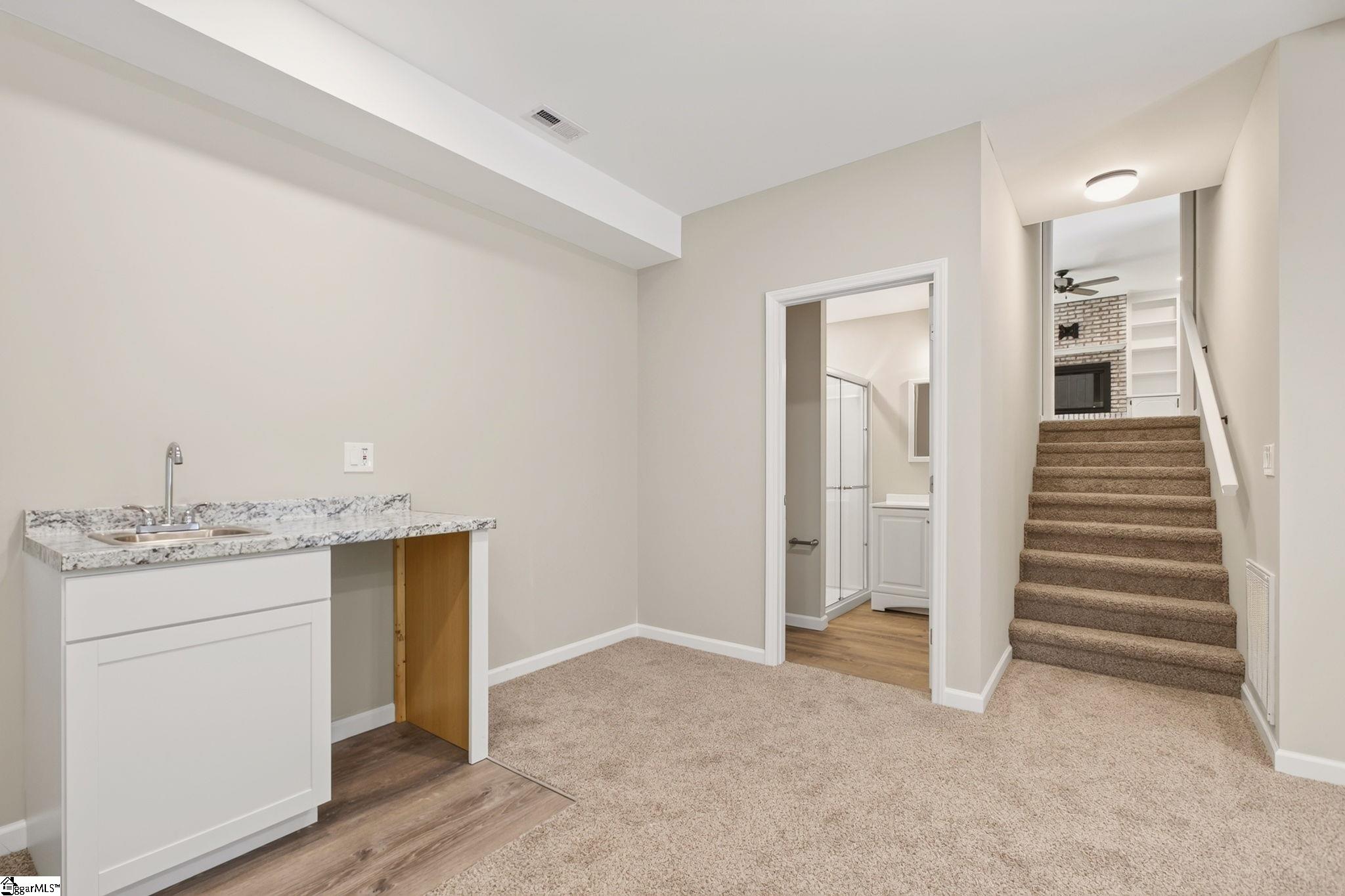 515 Hartwell Drive Seneca, SC 29672