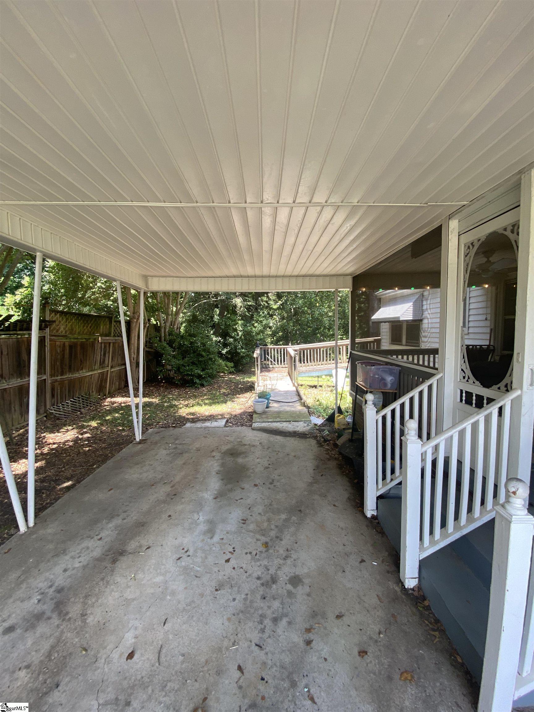 302 Jones Street Laurens, SC 29360