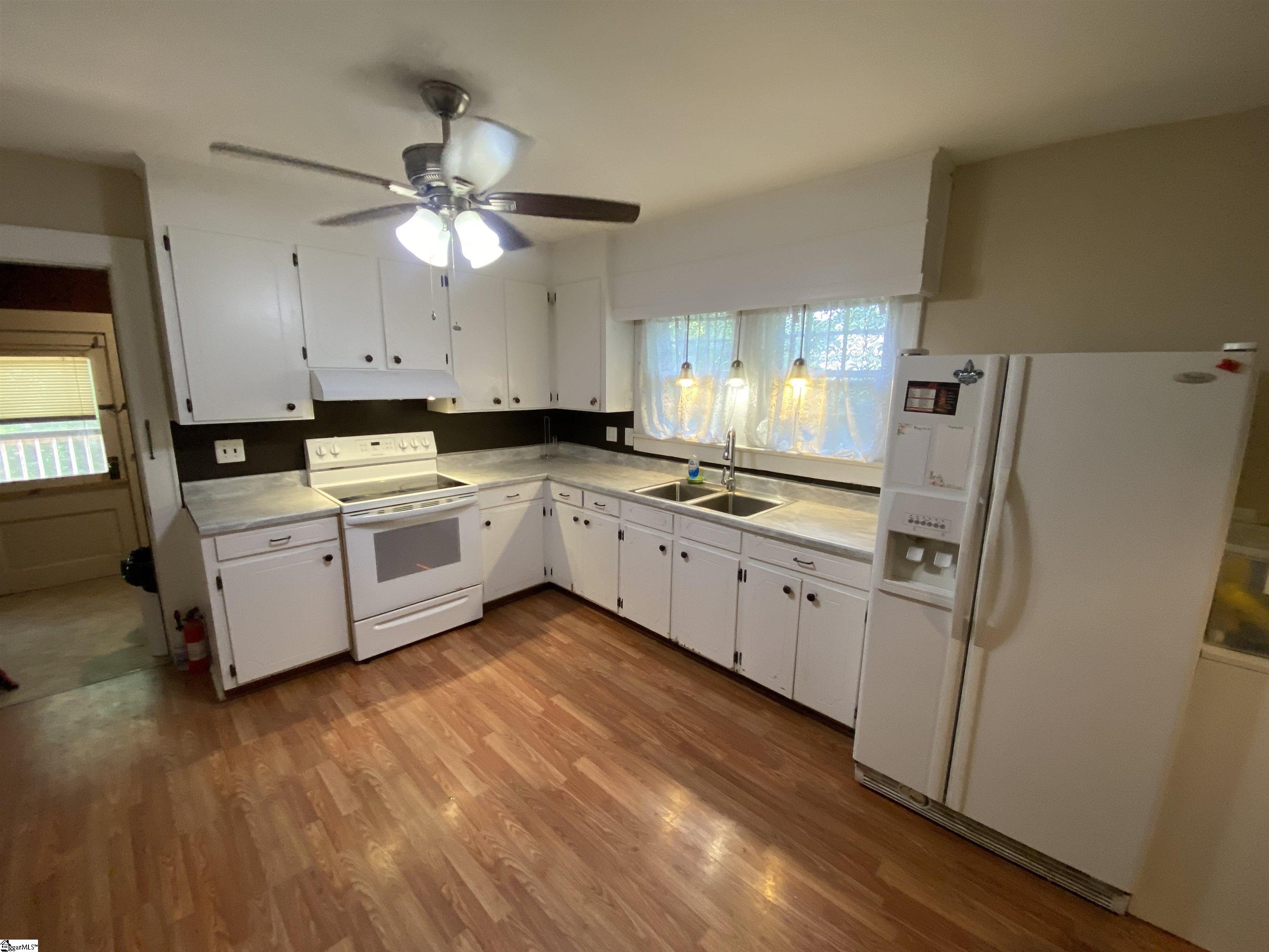 302 Jones Street Laurens, SC 29360