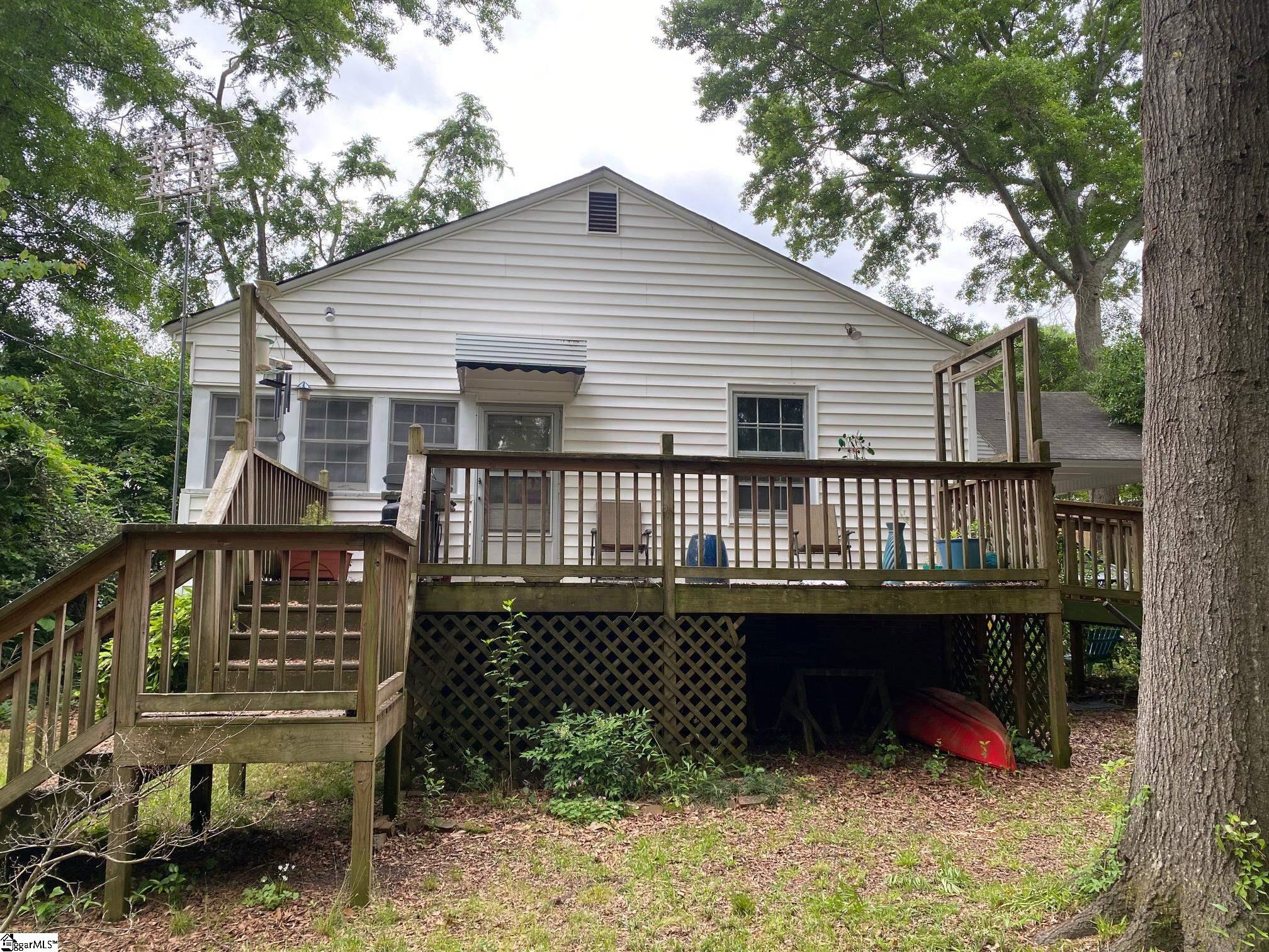 302 Jones Street Laurens, SC 29360