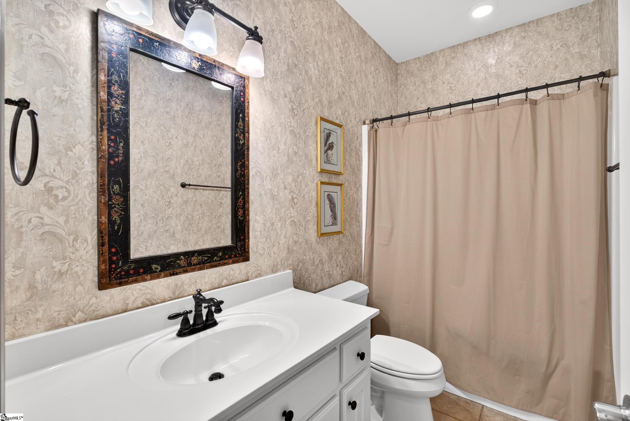 468 S Oakley Lane Spartanburg, SC 29301