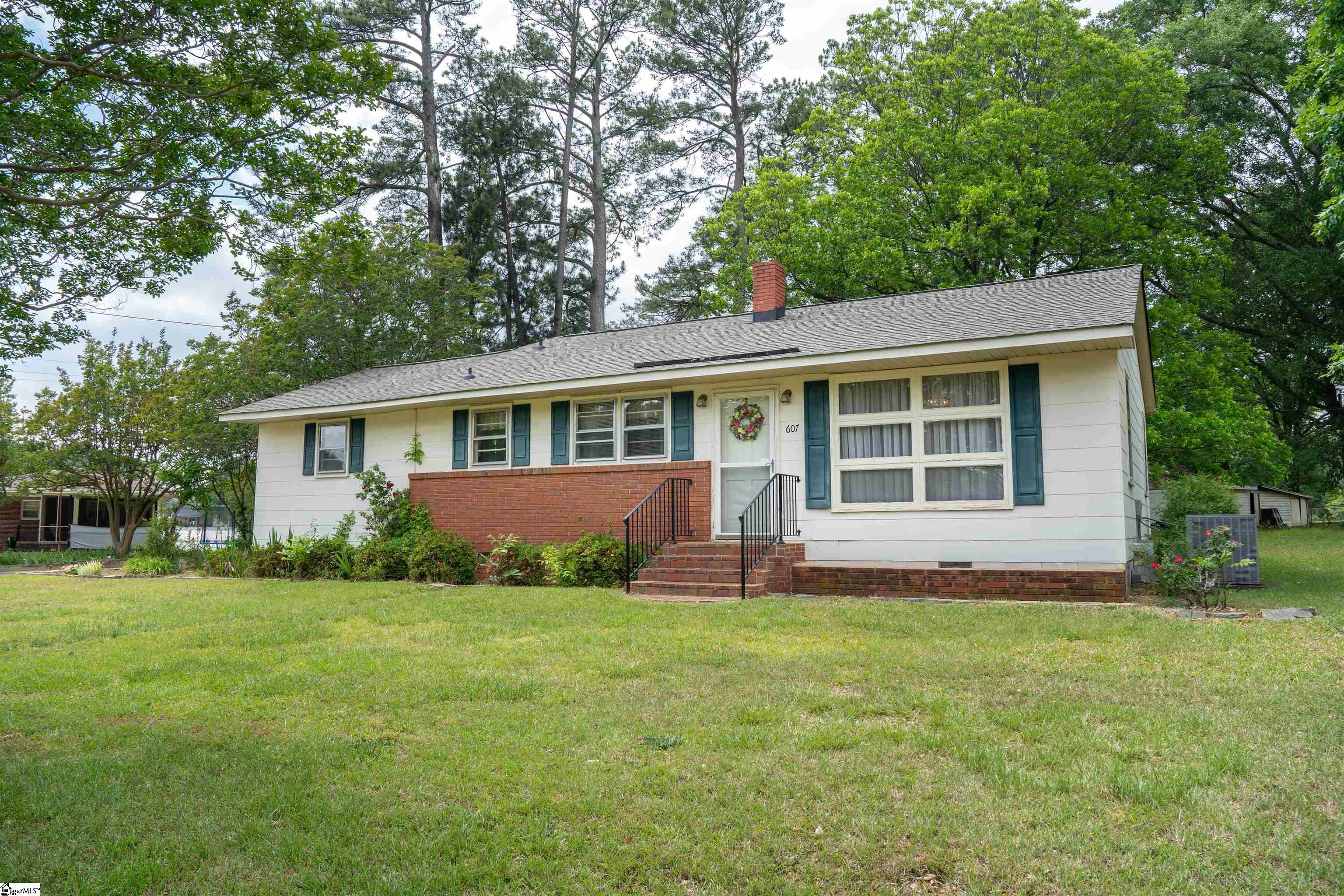 607 Vanney Circle Boiling Springs, SC 29316