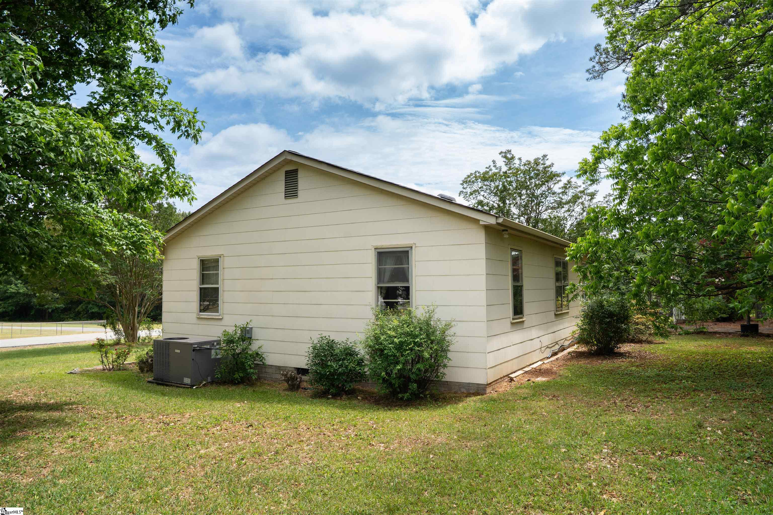 607 Vanney Circle Boiling Springs, SC 29316
