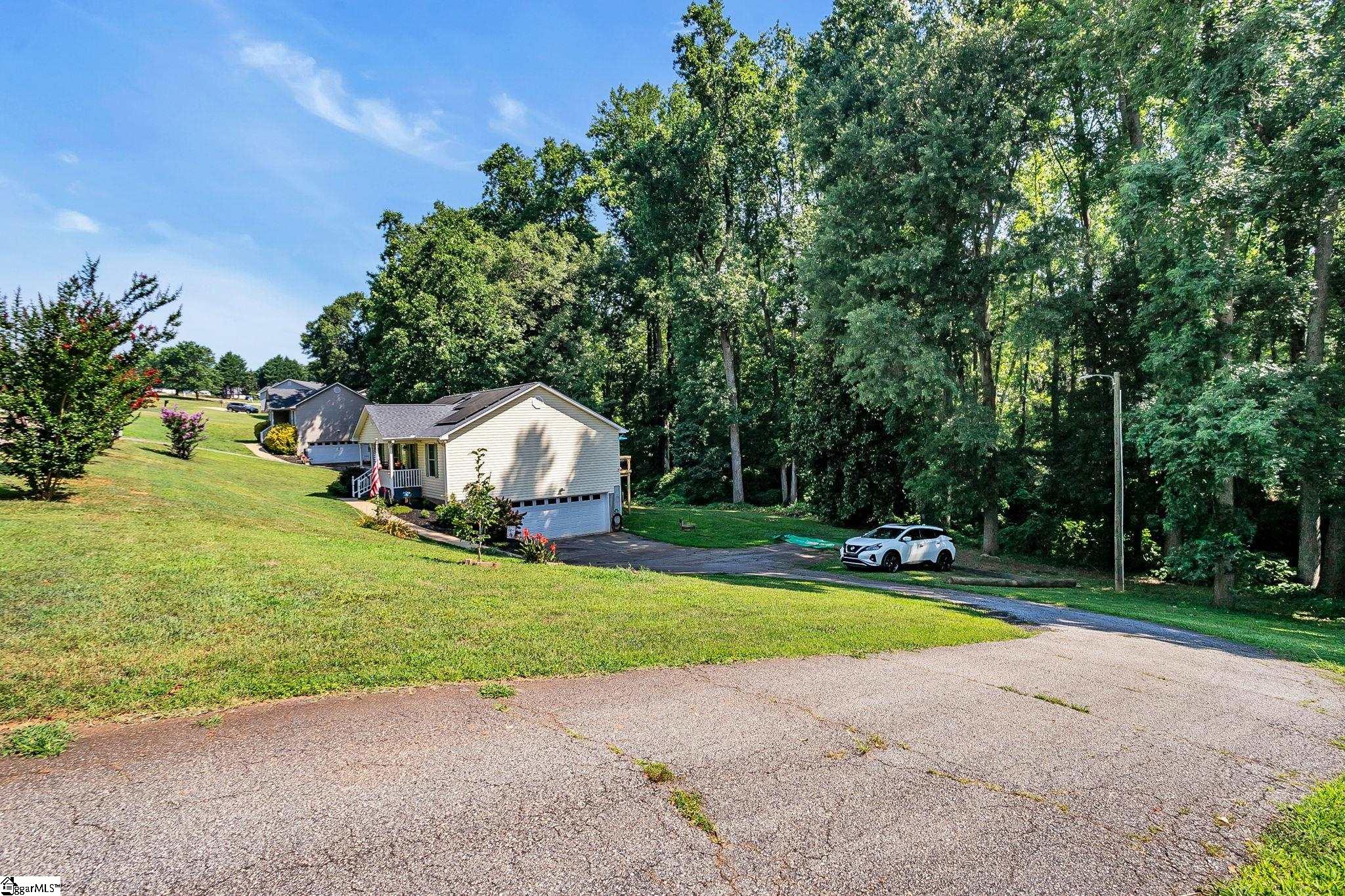 145 Austin Place Drive Boiling Springs, SC 29319