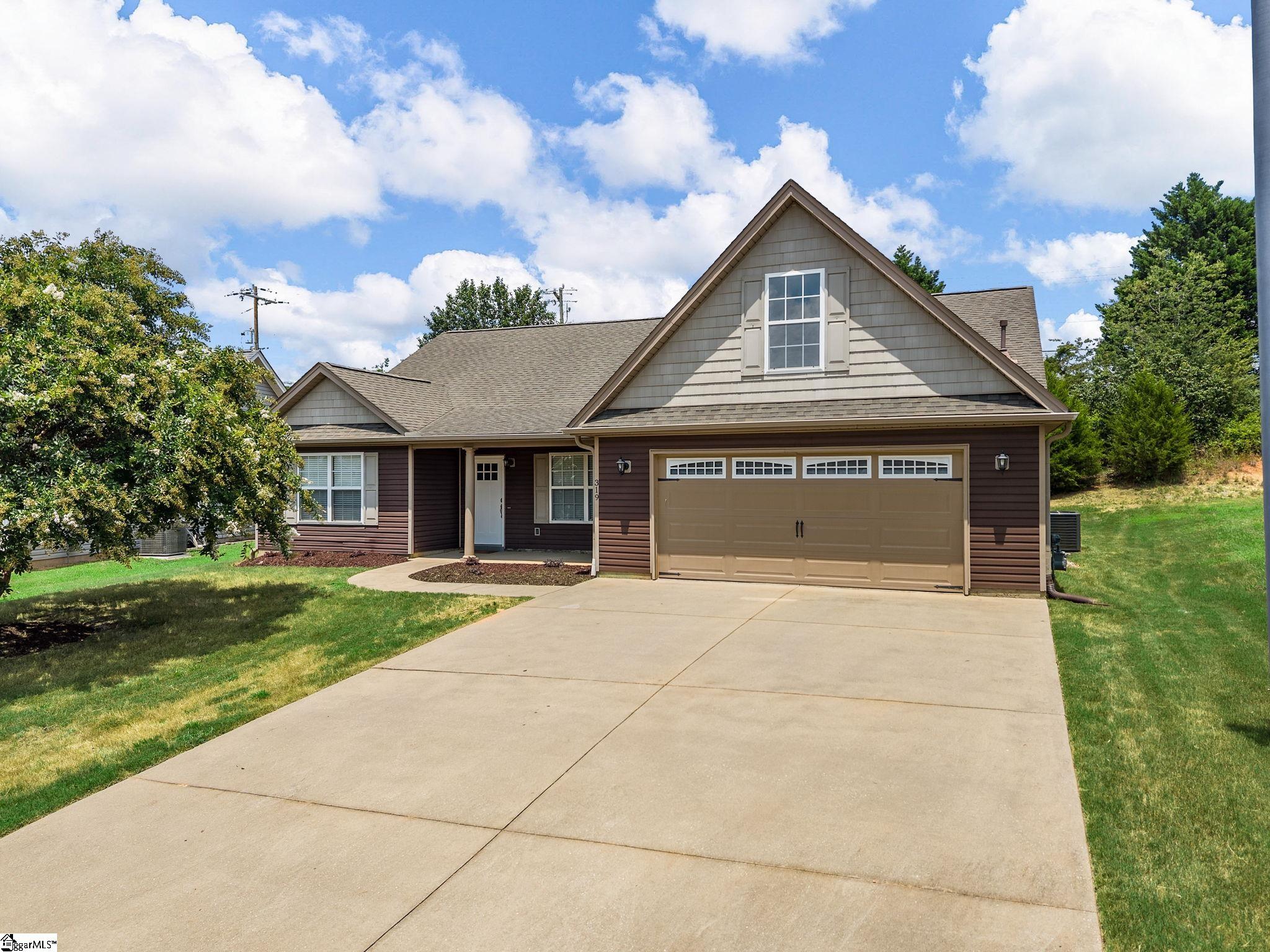 319 Kelly Farm Road Moore, SC 29369