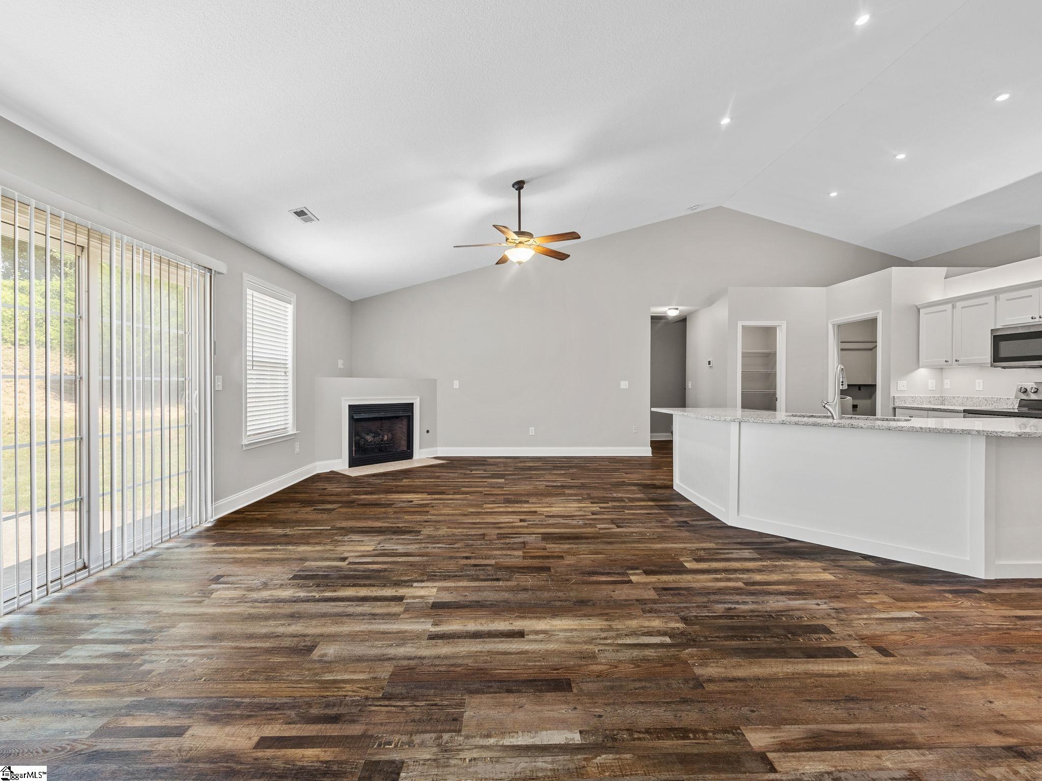 319 Kelly Farm Road Moore, SC 29369