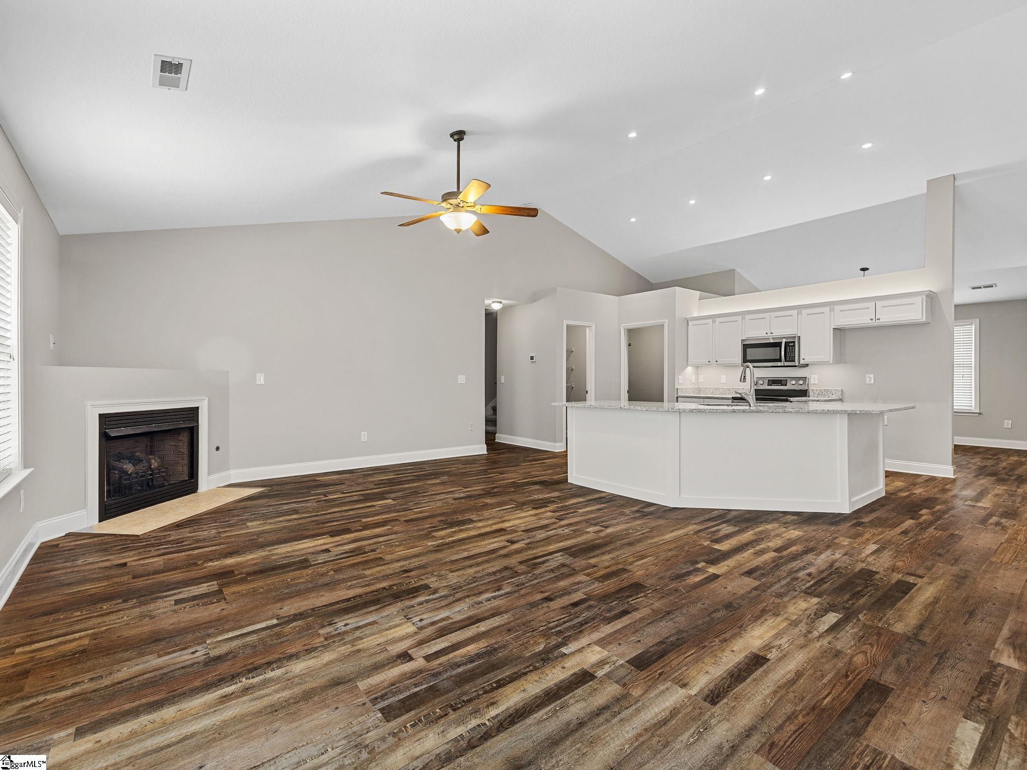 319 Kelly Farm Road Moore, SC 29369