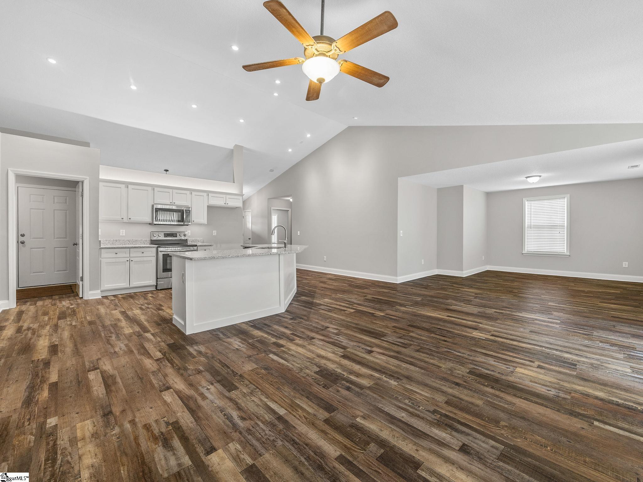 319 Kelly Farm Road Moore, SC 29369