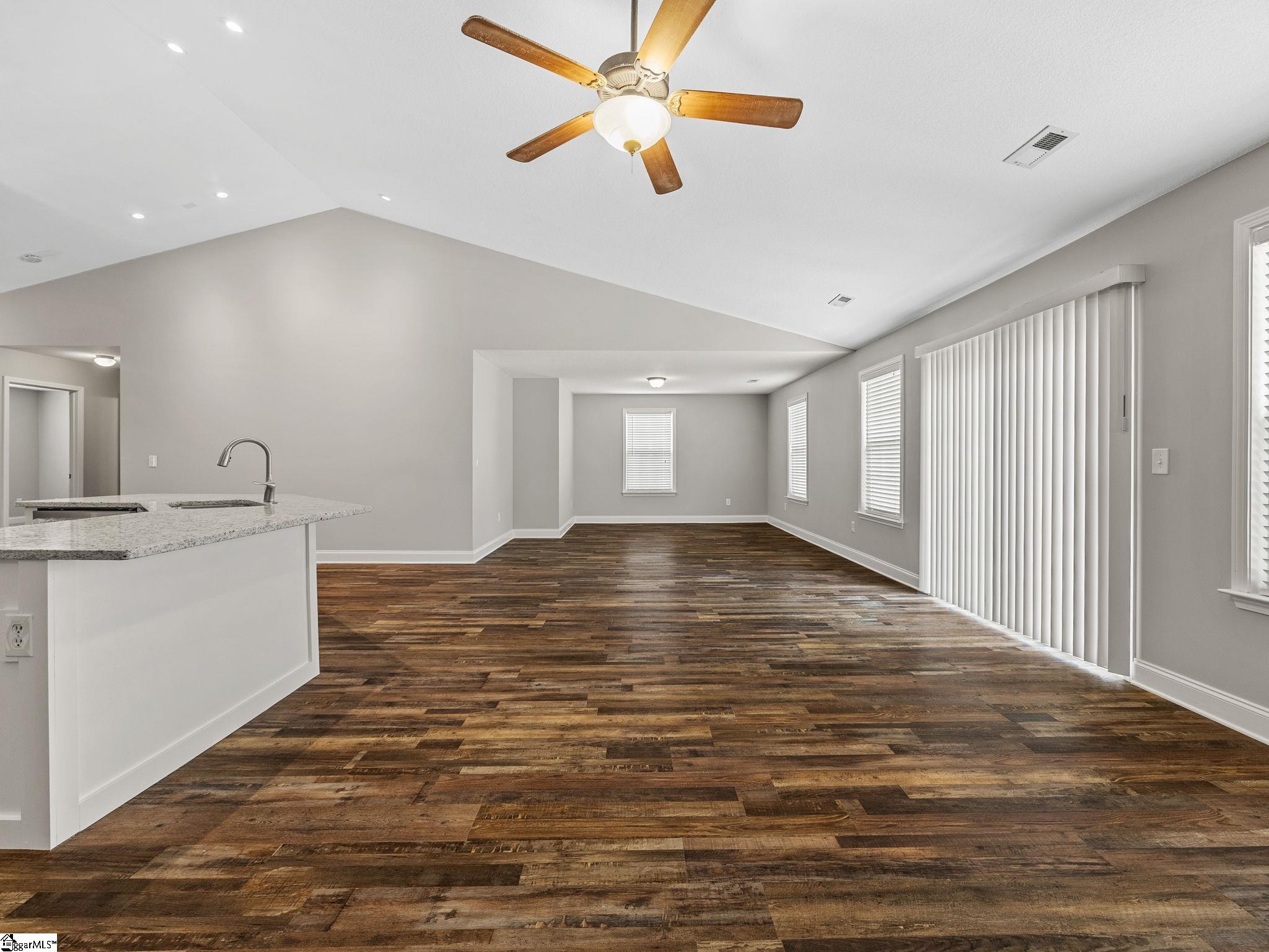 319 Kelly Farm Road Moore, SC 29369