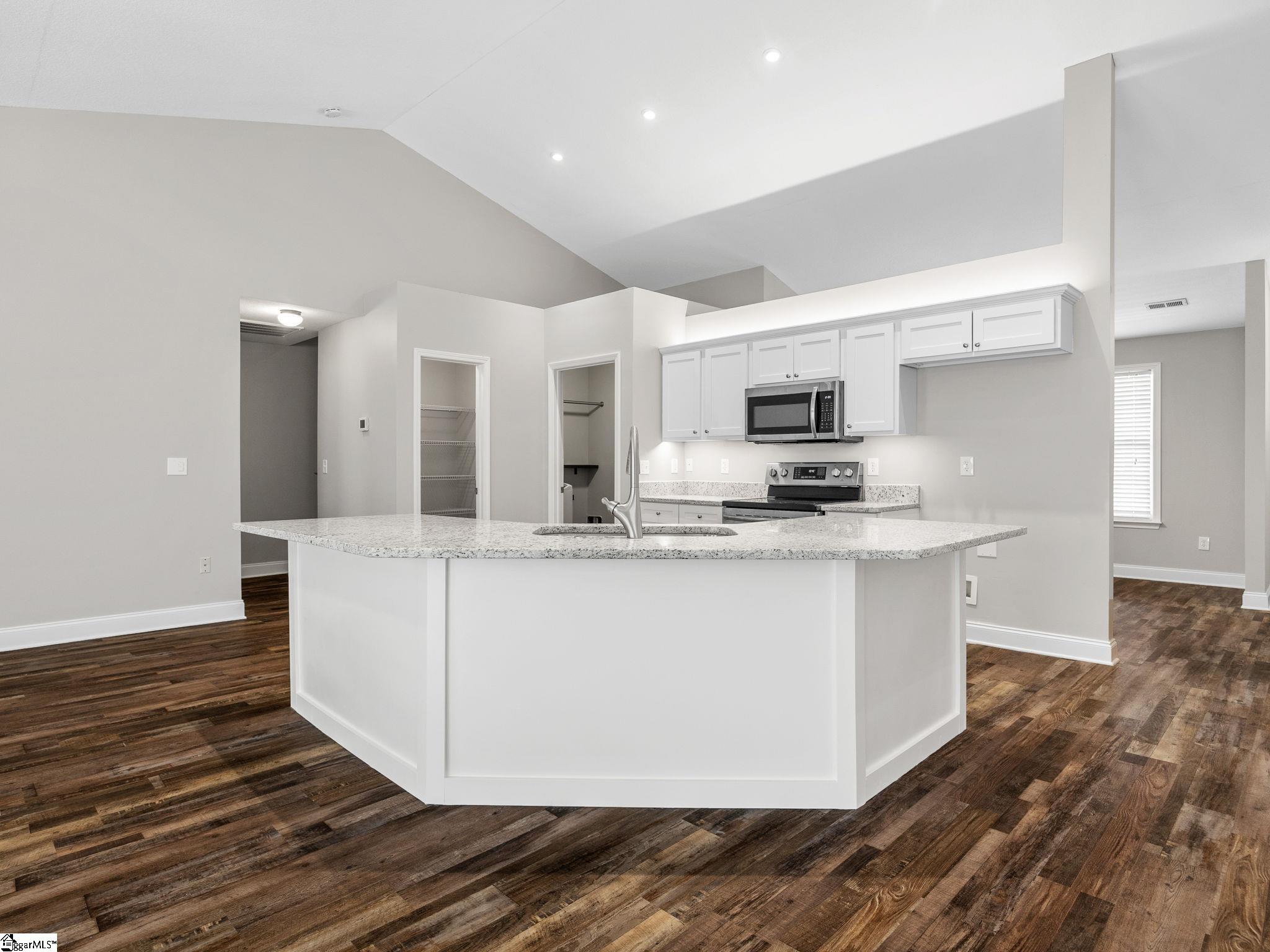 319 Kelly Farm Road Moore, SC 29369