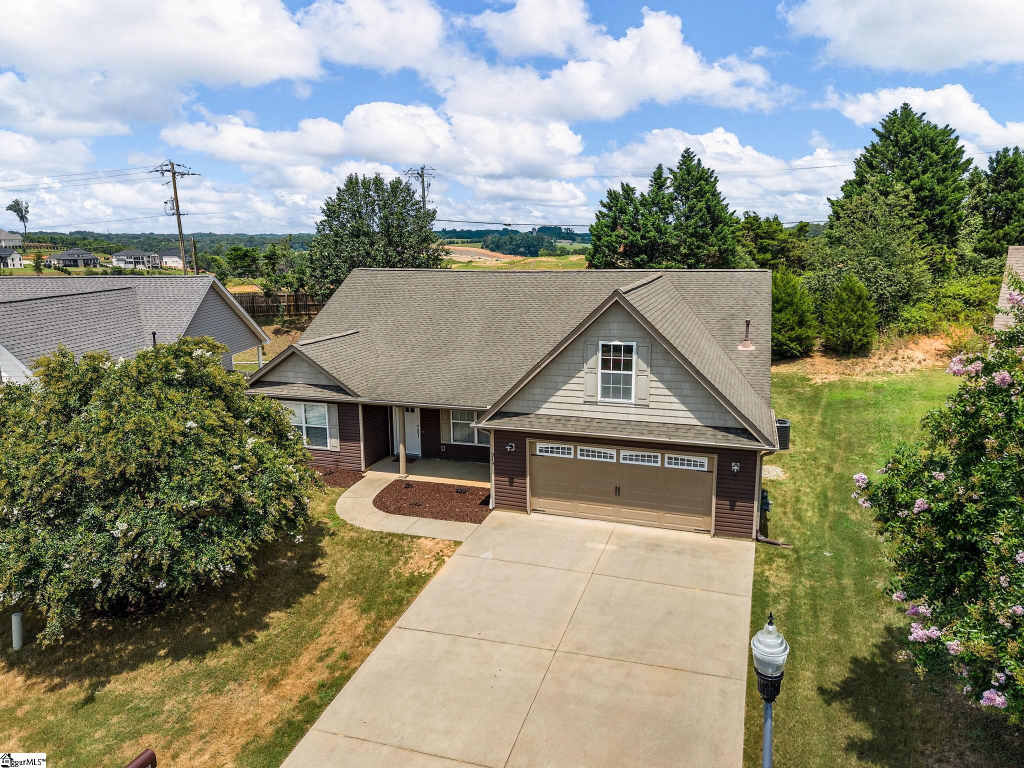 319 Kelly Farm Road Moore, SC 29369