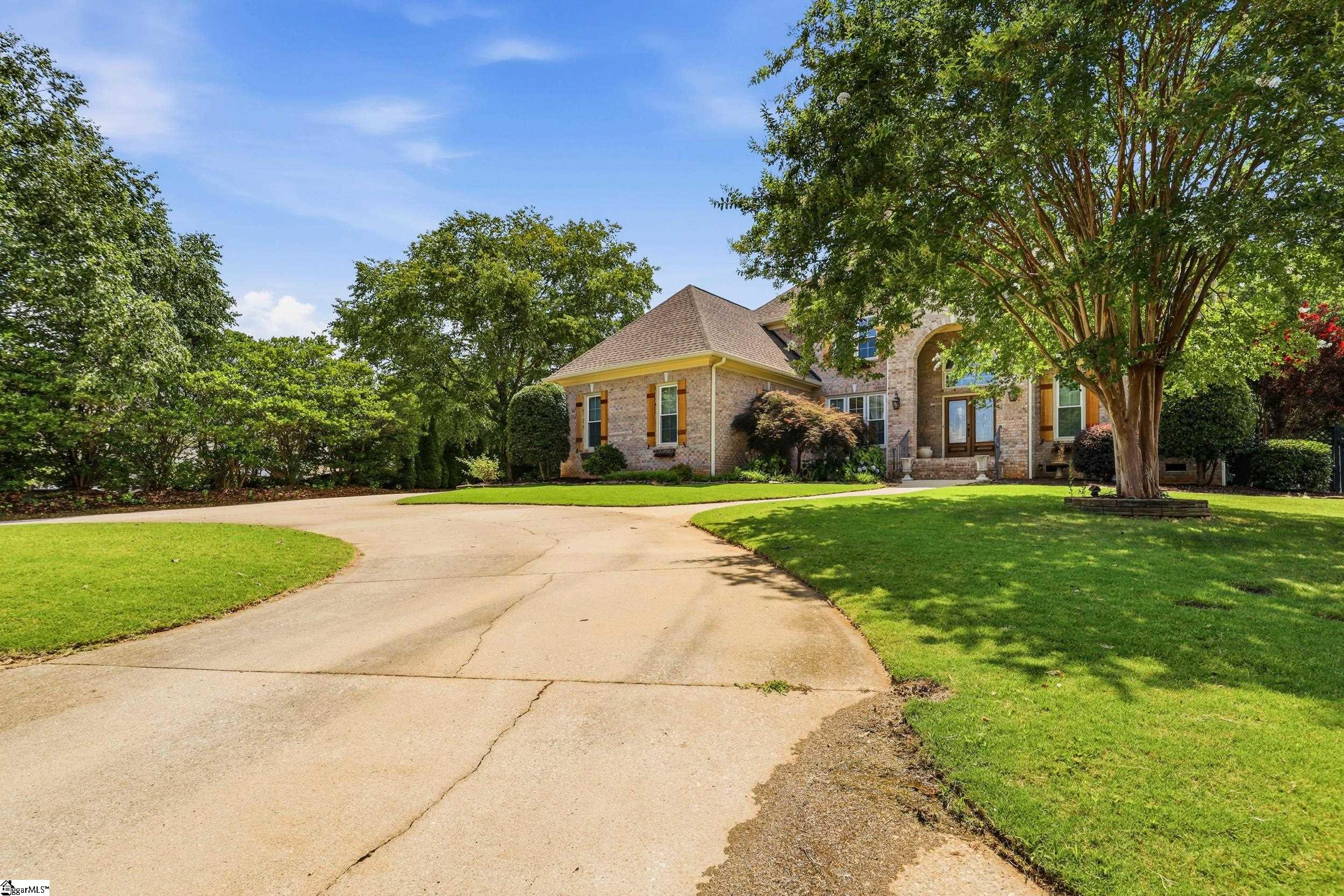 2 Stonebrook Farm Way Greenville, SC 29615