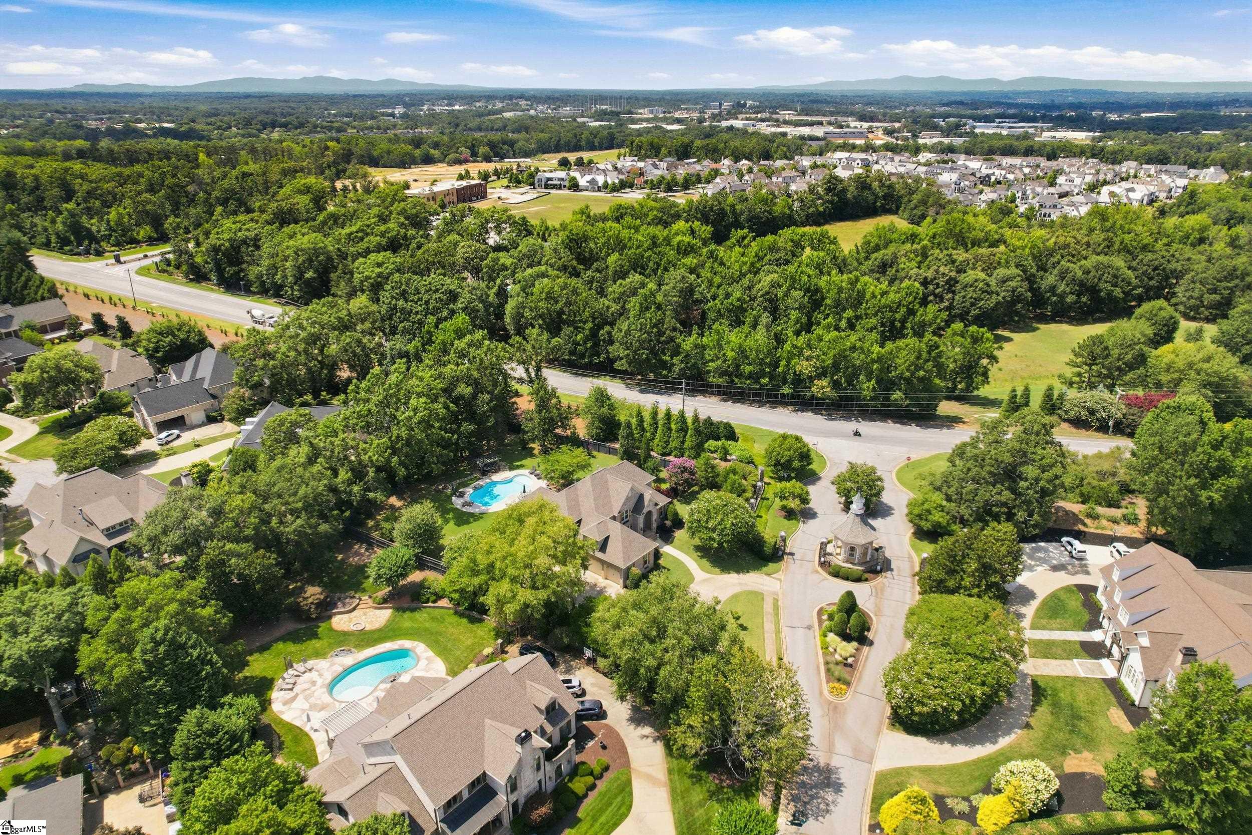 2 Stonebrook Farm Way Greenville, SC 29615