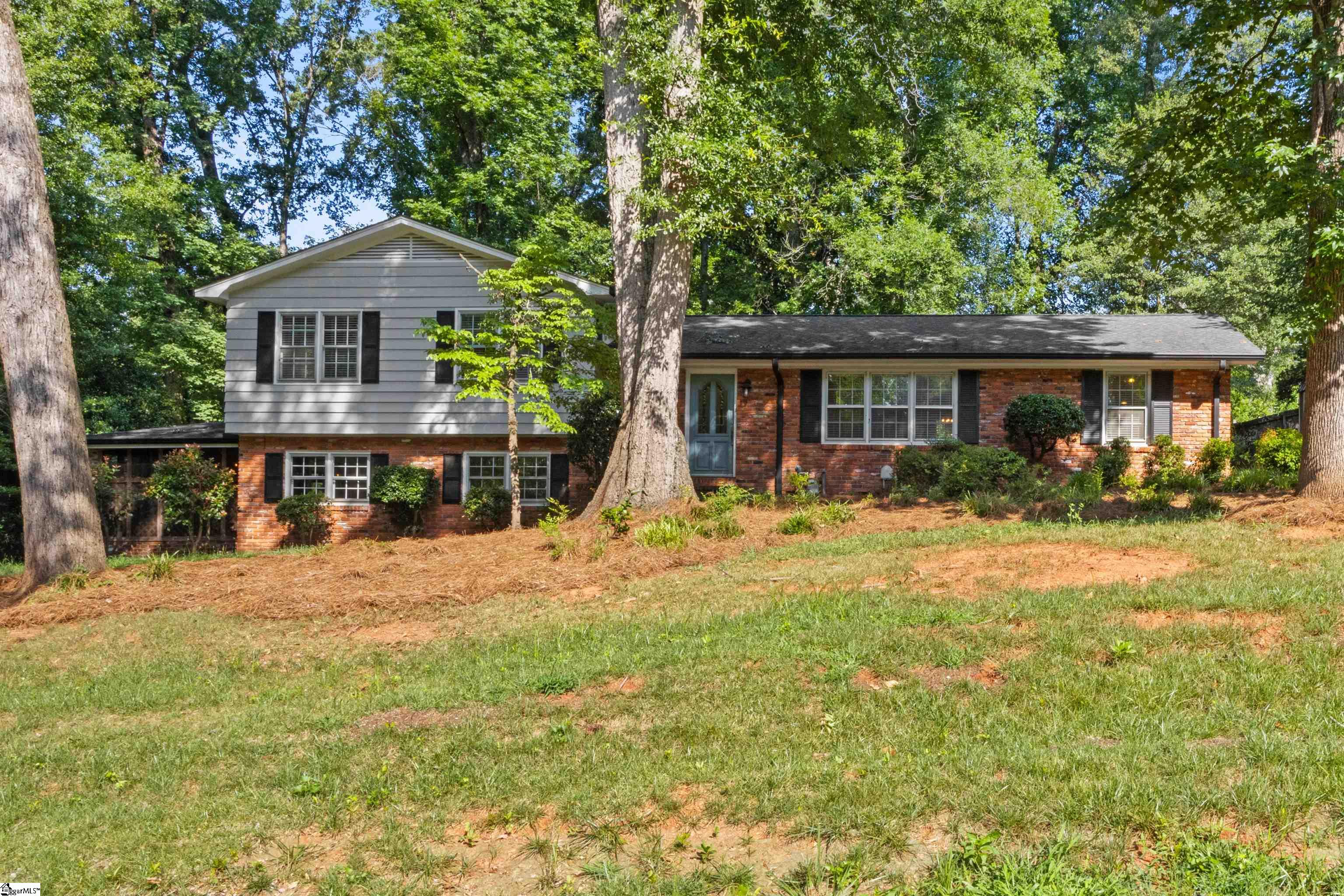 295 Fairlane Drive Spartanburg, SC 29307