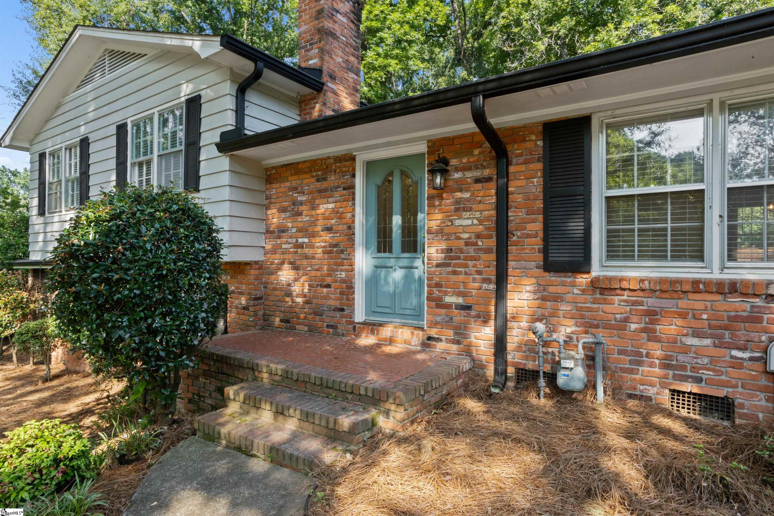 295 Fairlane Drive Spartanburg, SC 29307