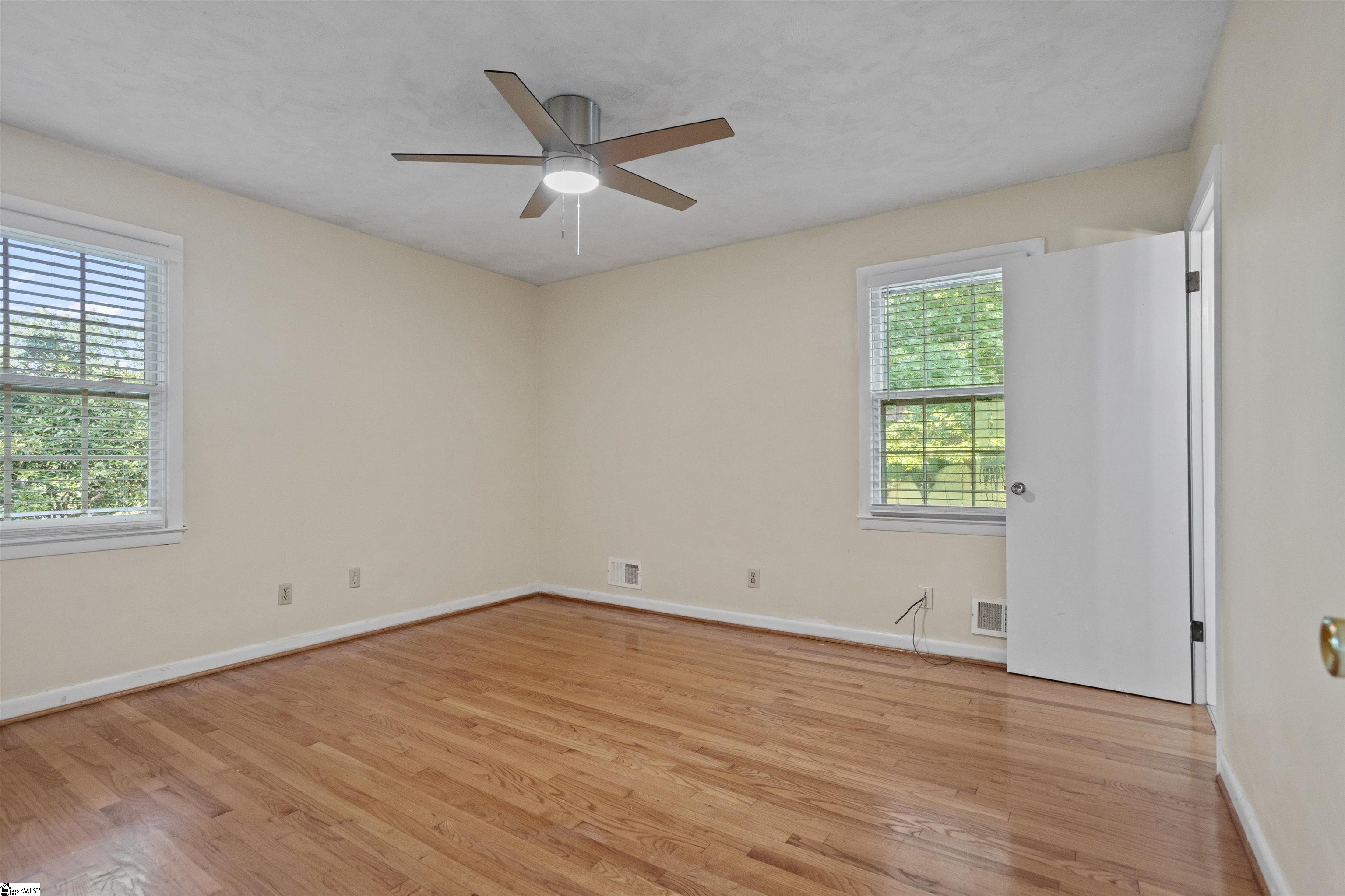 295 Fairlane Drive Spartanburg, SC 29307