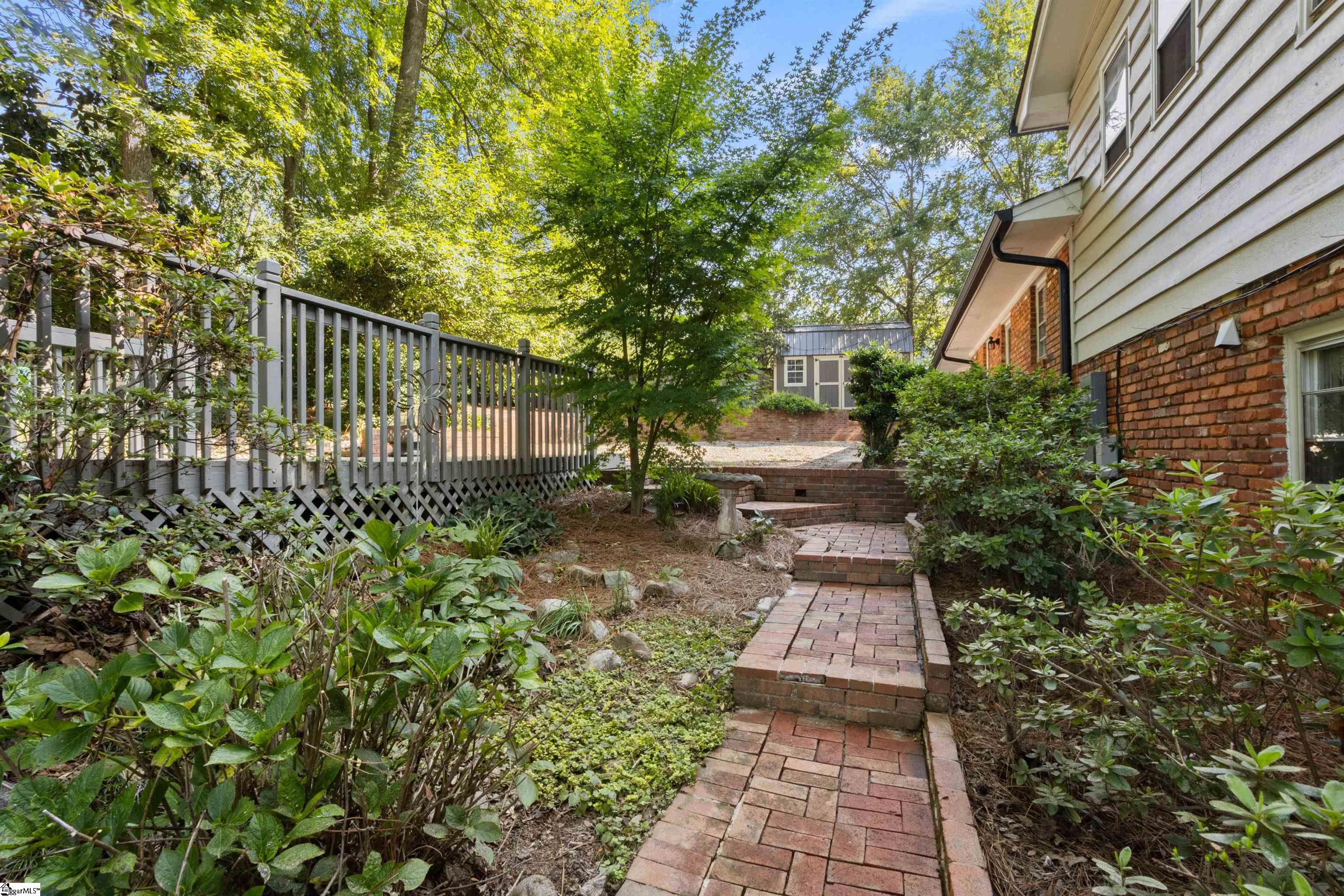 295 Fairlane Drive Spartanburg, SC 29307